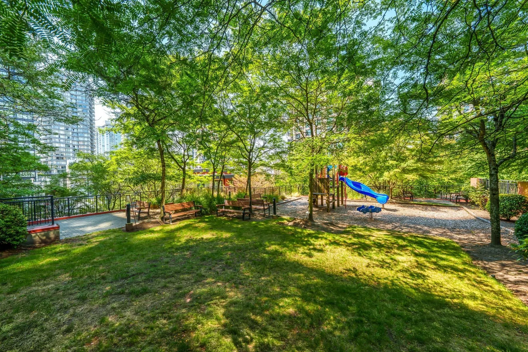 813 Agnes Street #601