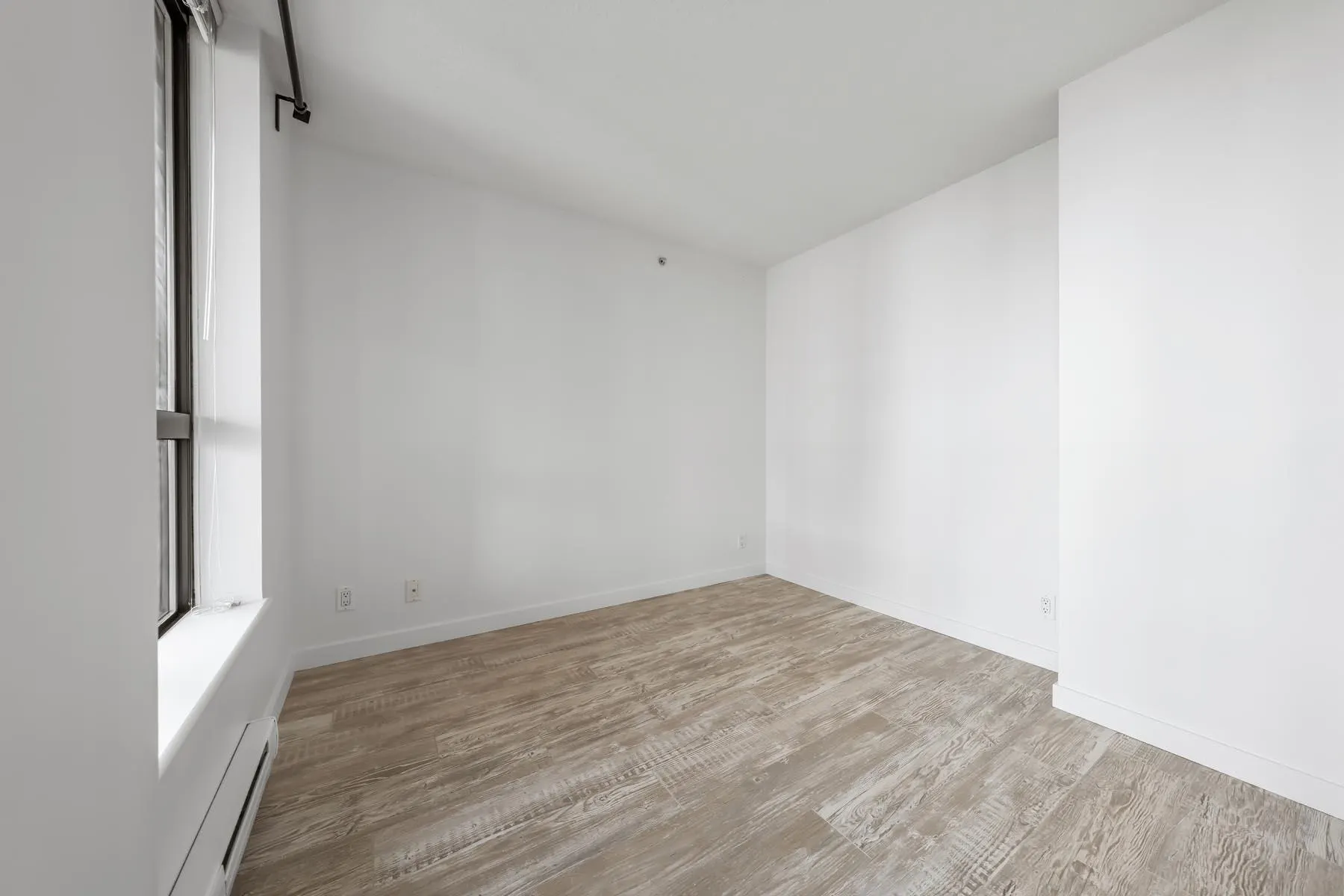 813 Agnes Street #601
