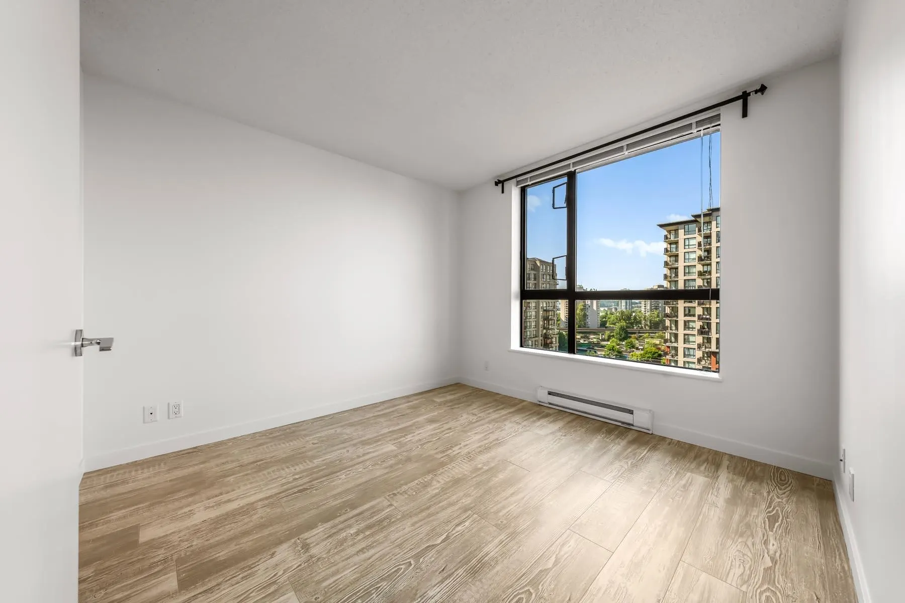 813 Agnes Street #601