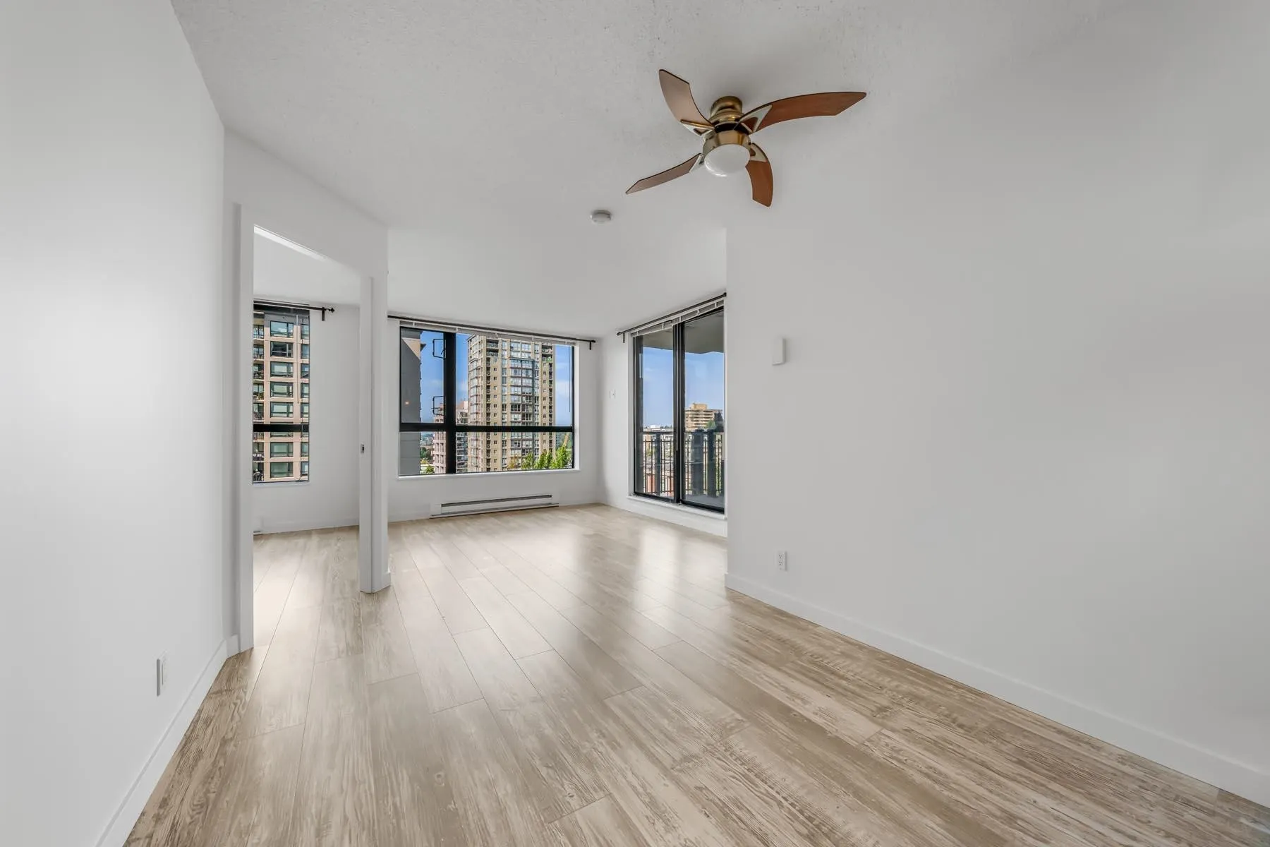 813 Agnes Street #601