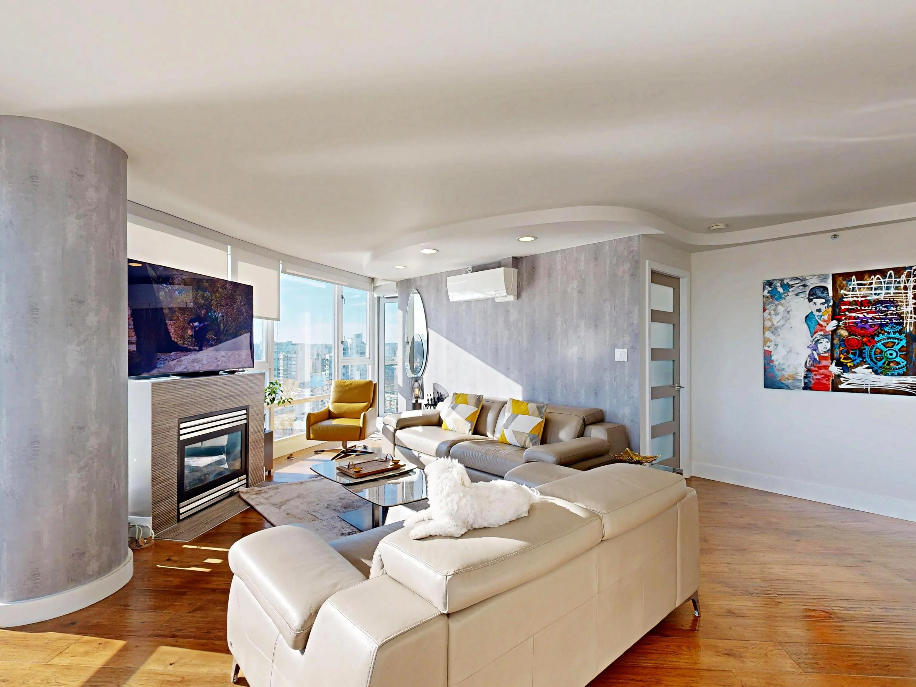 1033 Marinaside Crescent #2706