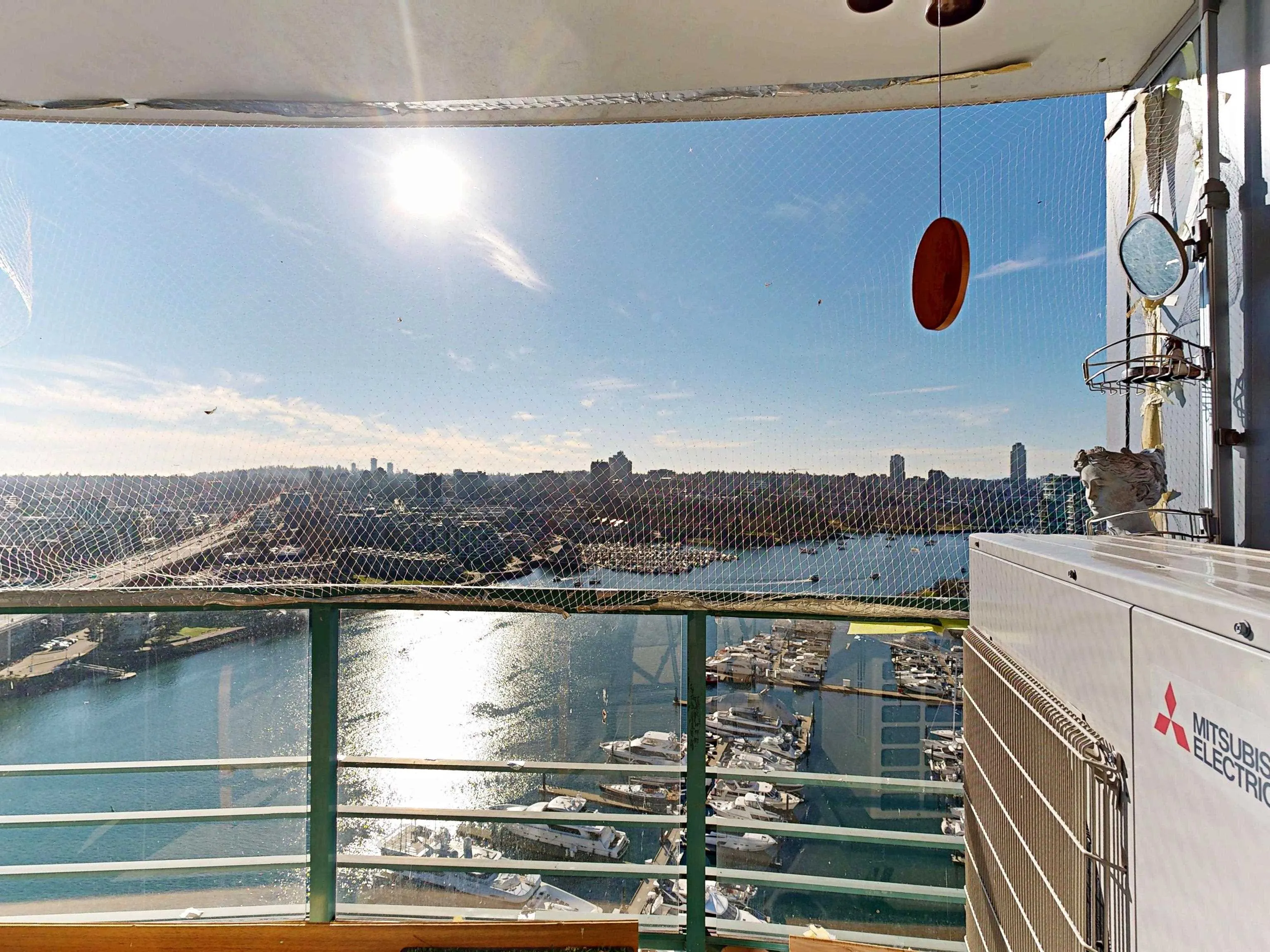 1033 Marinaside Crescent #2706