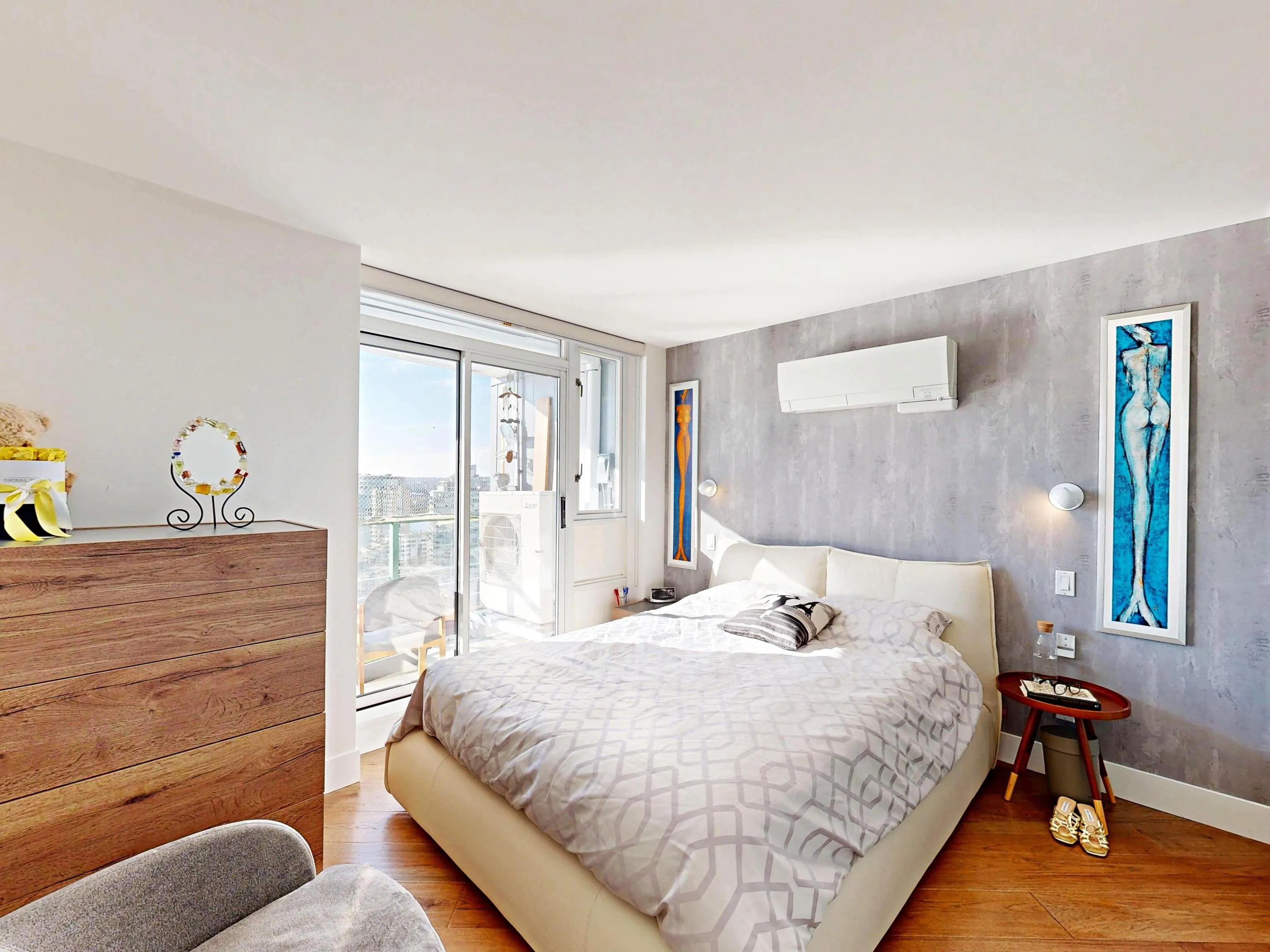 1033 Marinaside Crescent #2706