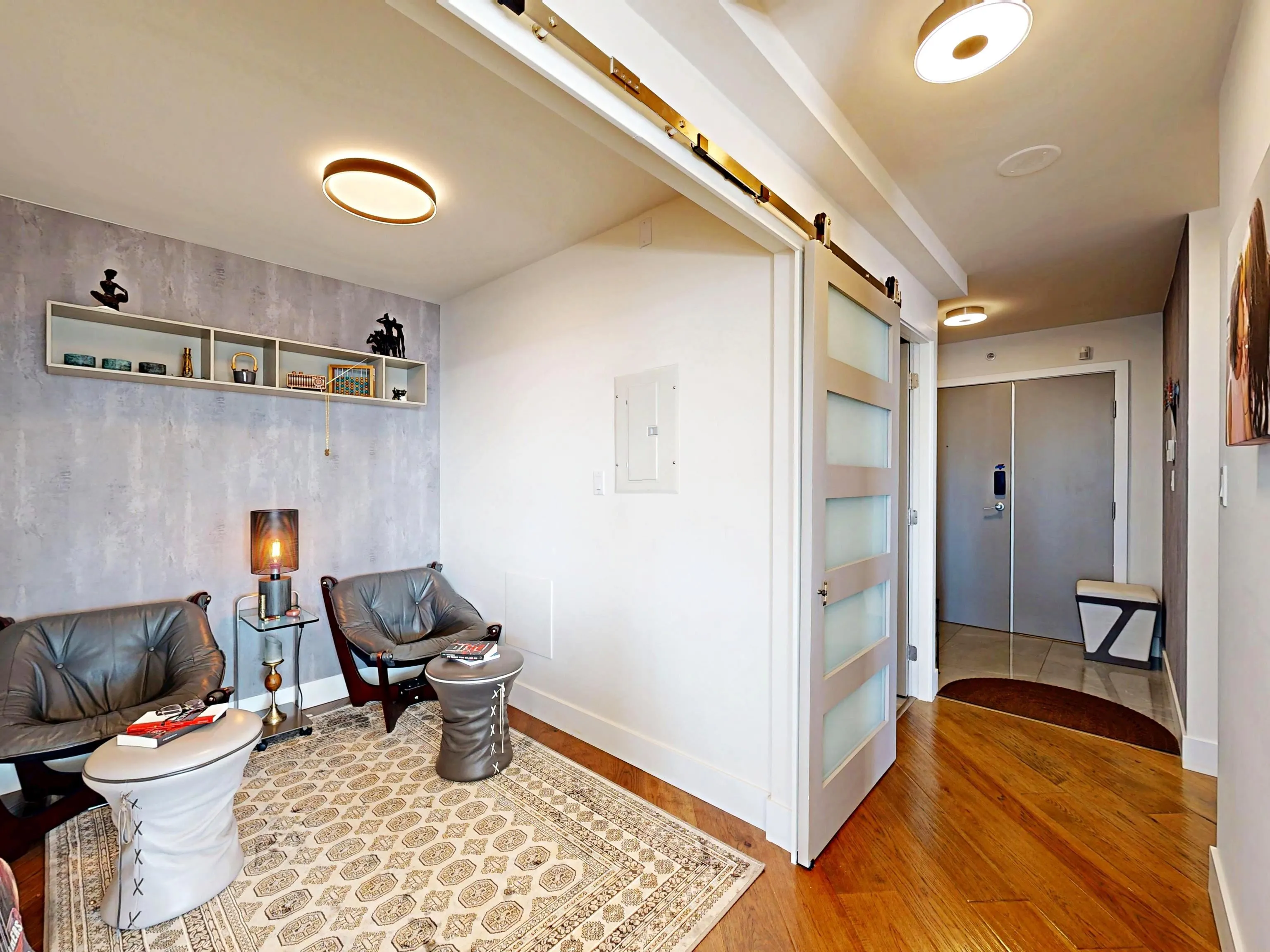 1033 Marinaside Crescent #2706