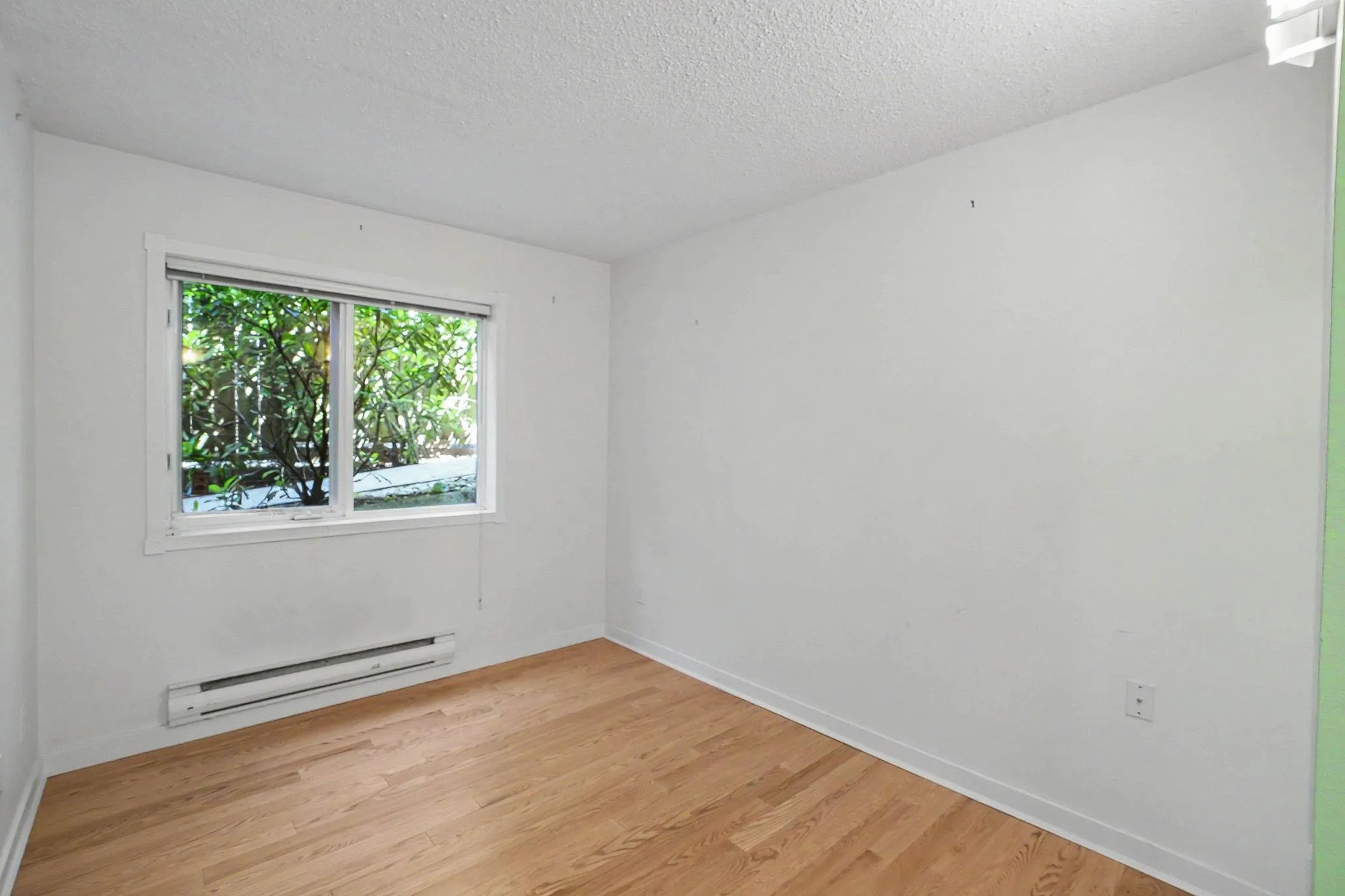 1868 W 15th Avenue