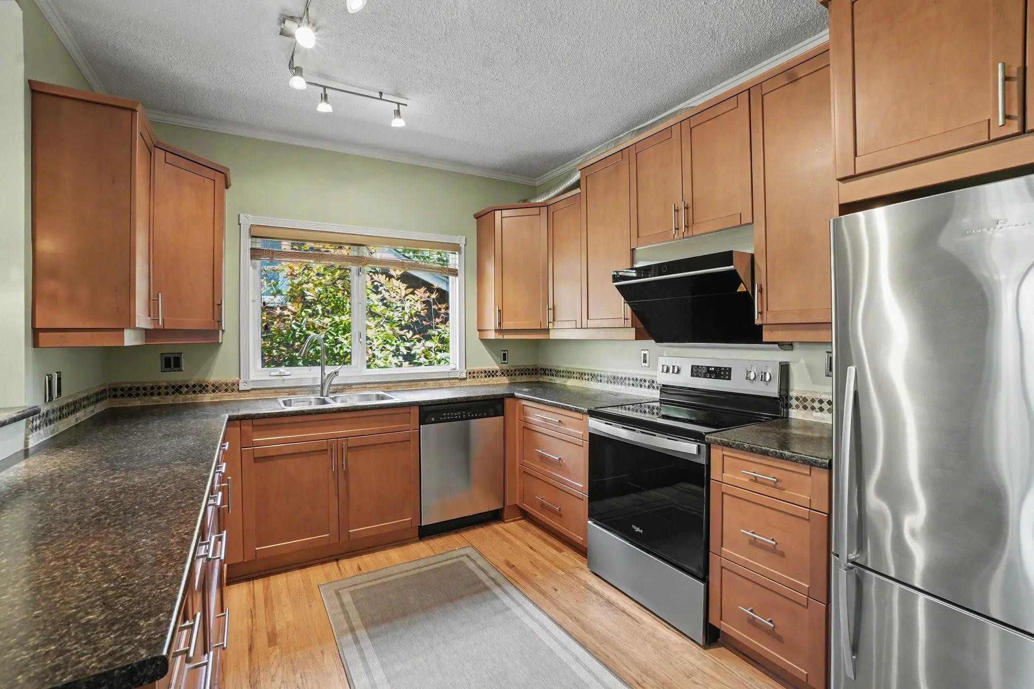 1868 W 15th Avenue