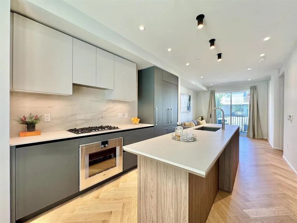 805 W 49th Avenue #173