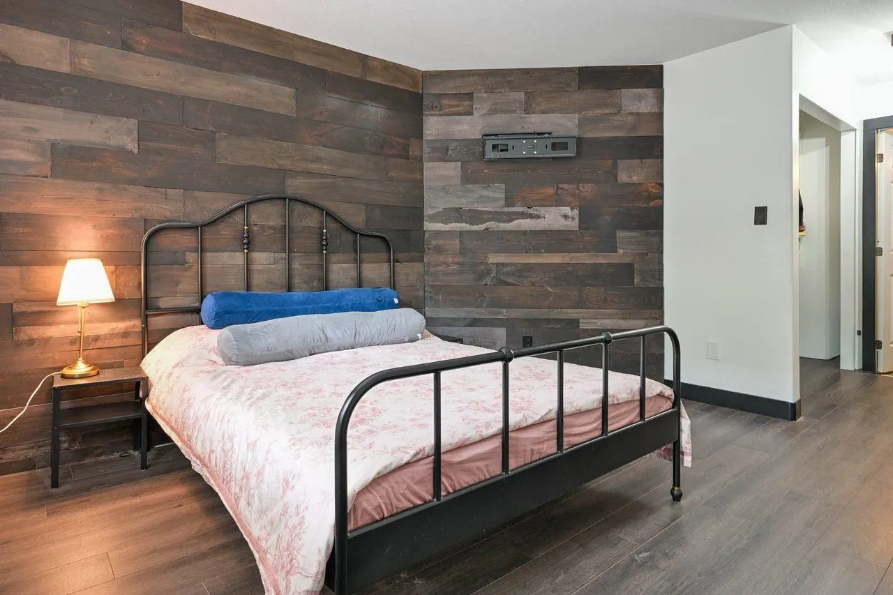 20189 54 Avenue #108