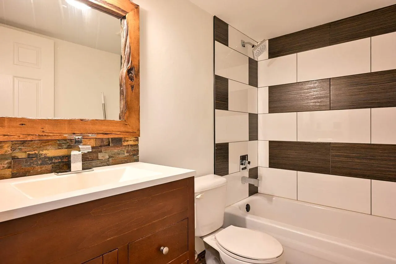 20189 54 Avenue #108