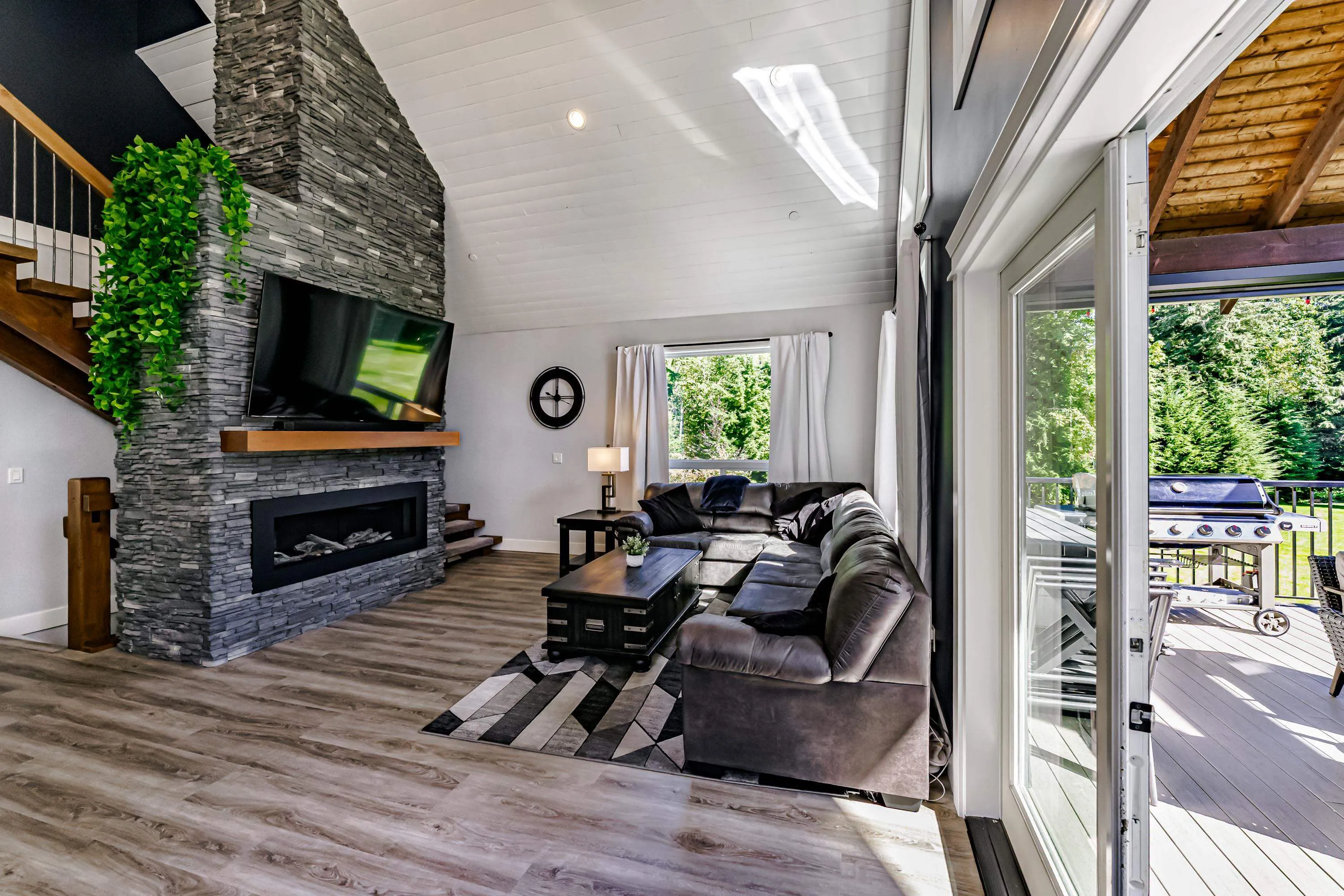 10062 Charlong Terrace