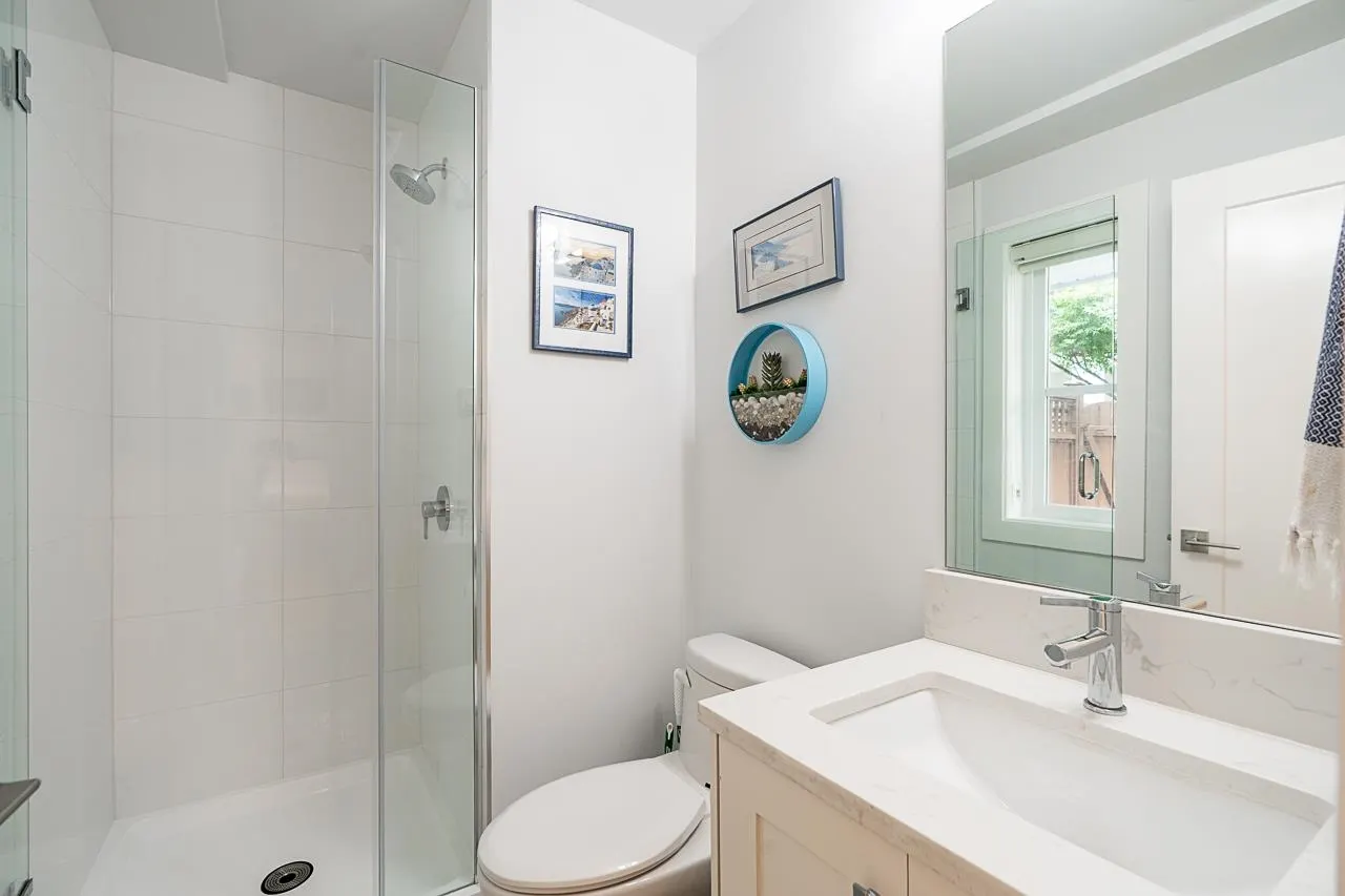5377 8a Avenue #26