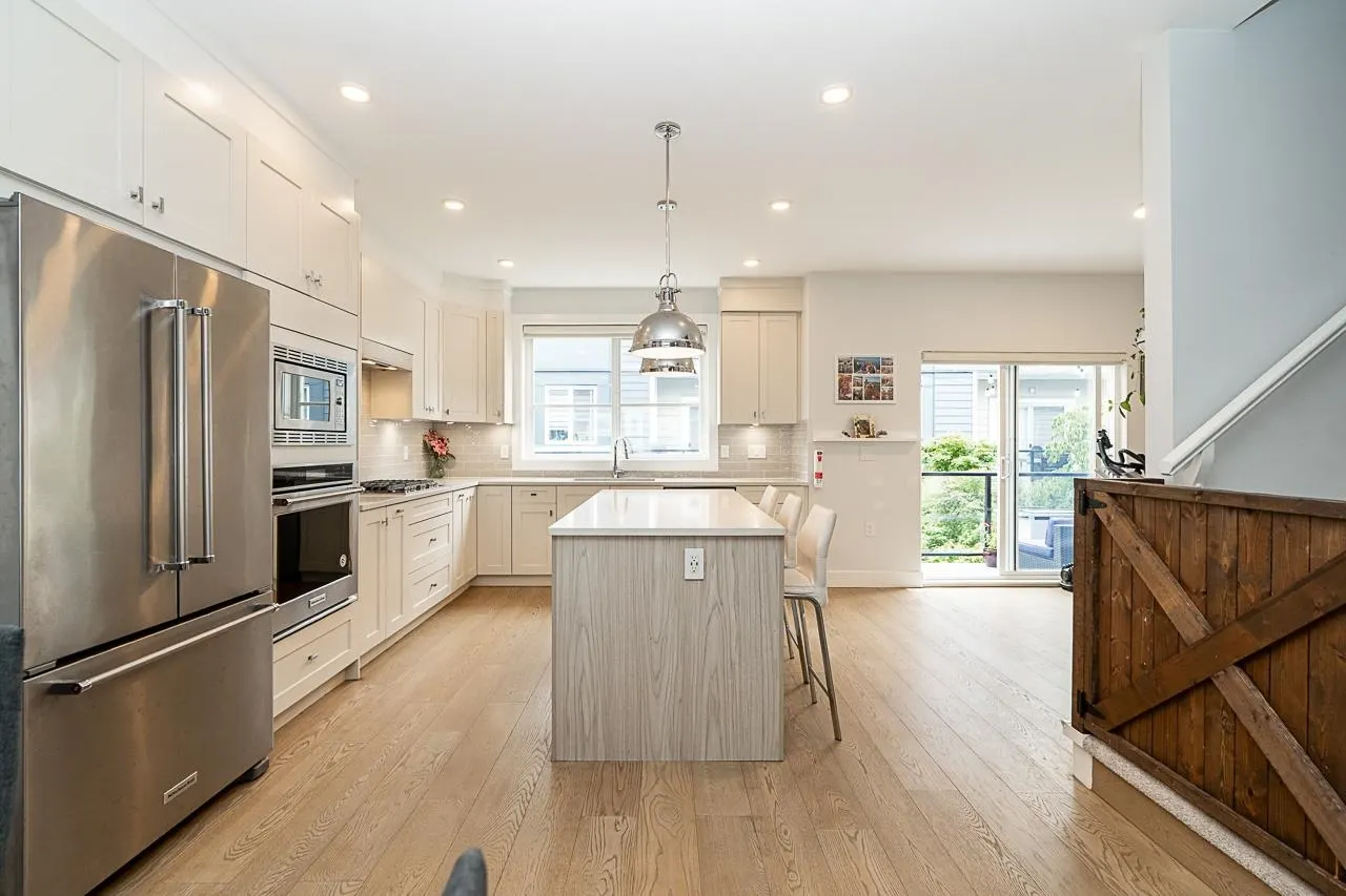 5377 8a Avenue #26