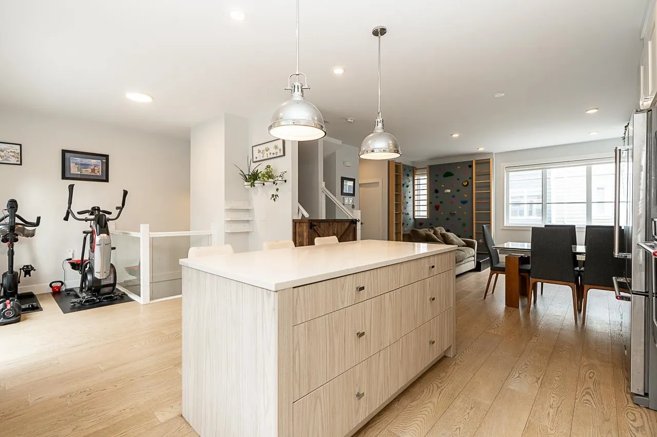 5377 8a Avenue #26