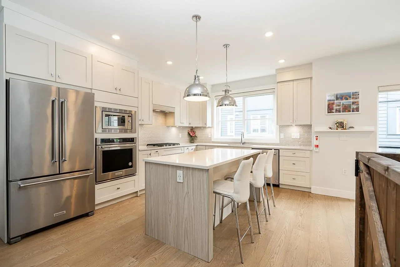 5377 8a Avenue #26