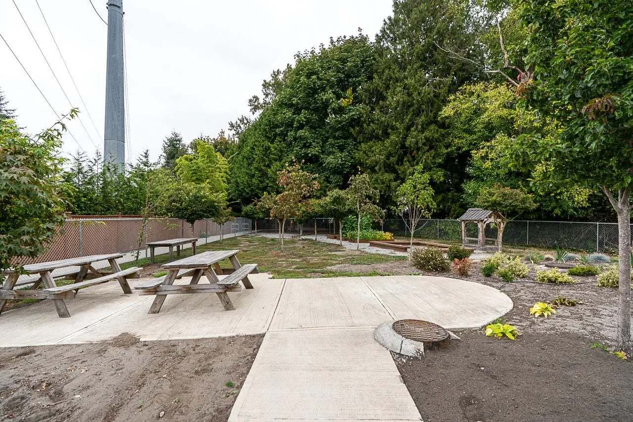 5377 8a Avenue #26