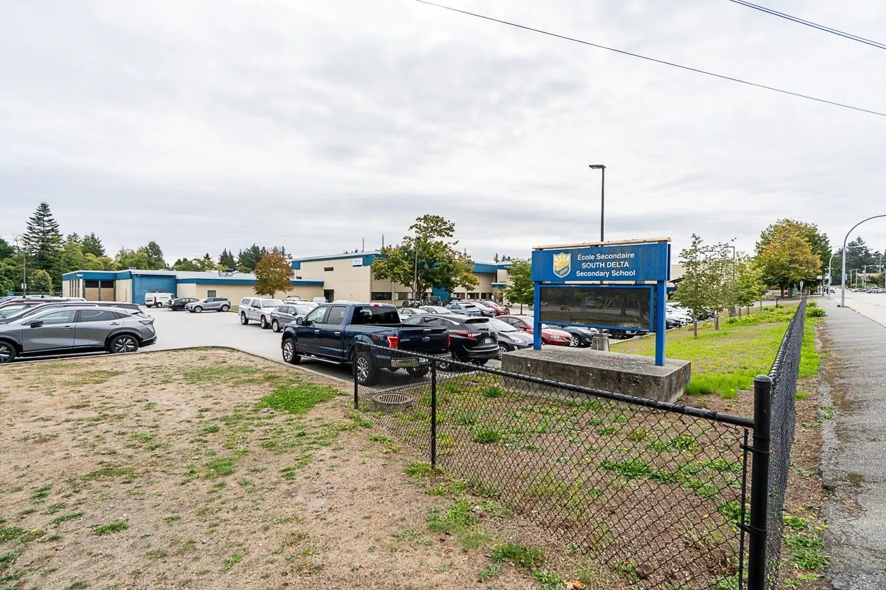 5377 8a Avenue #26