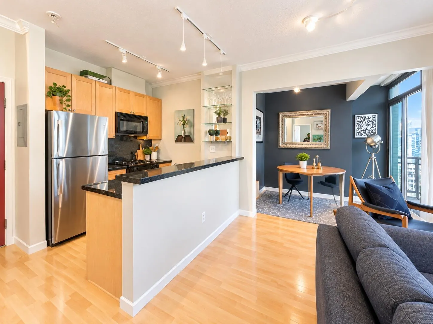 928 Richards Street #2607