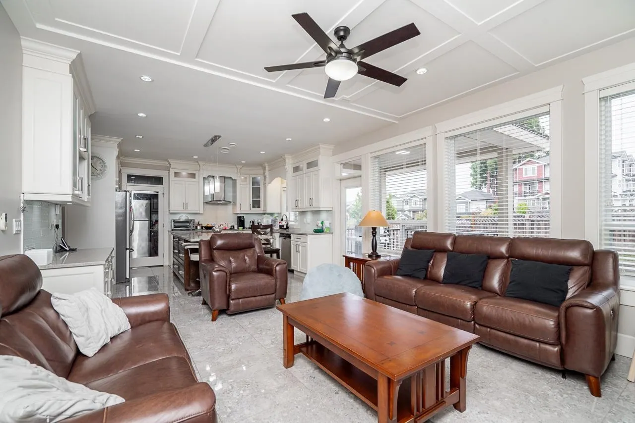 6158 140b Street