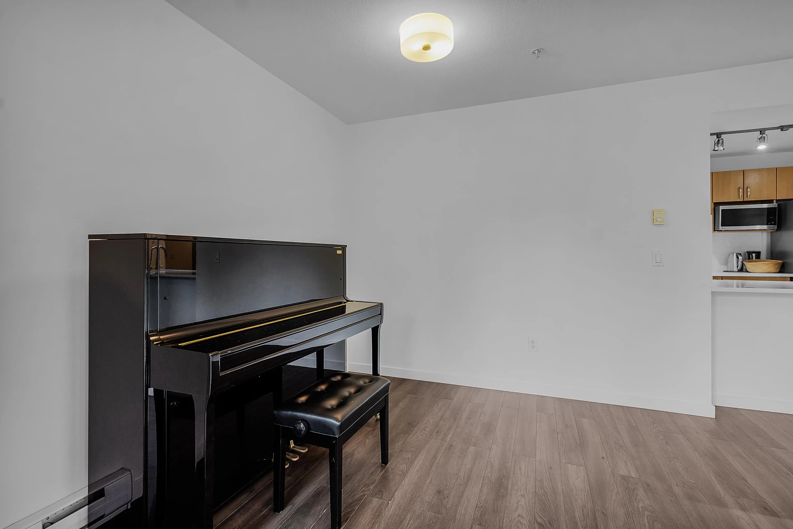 200 Klahanie Drive #309