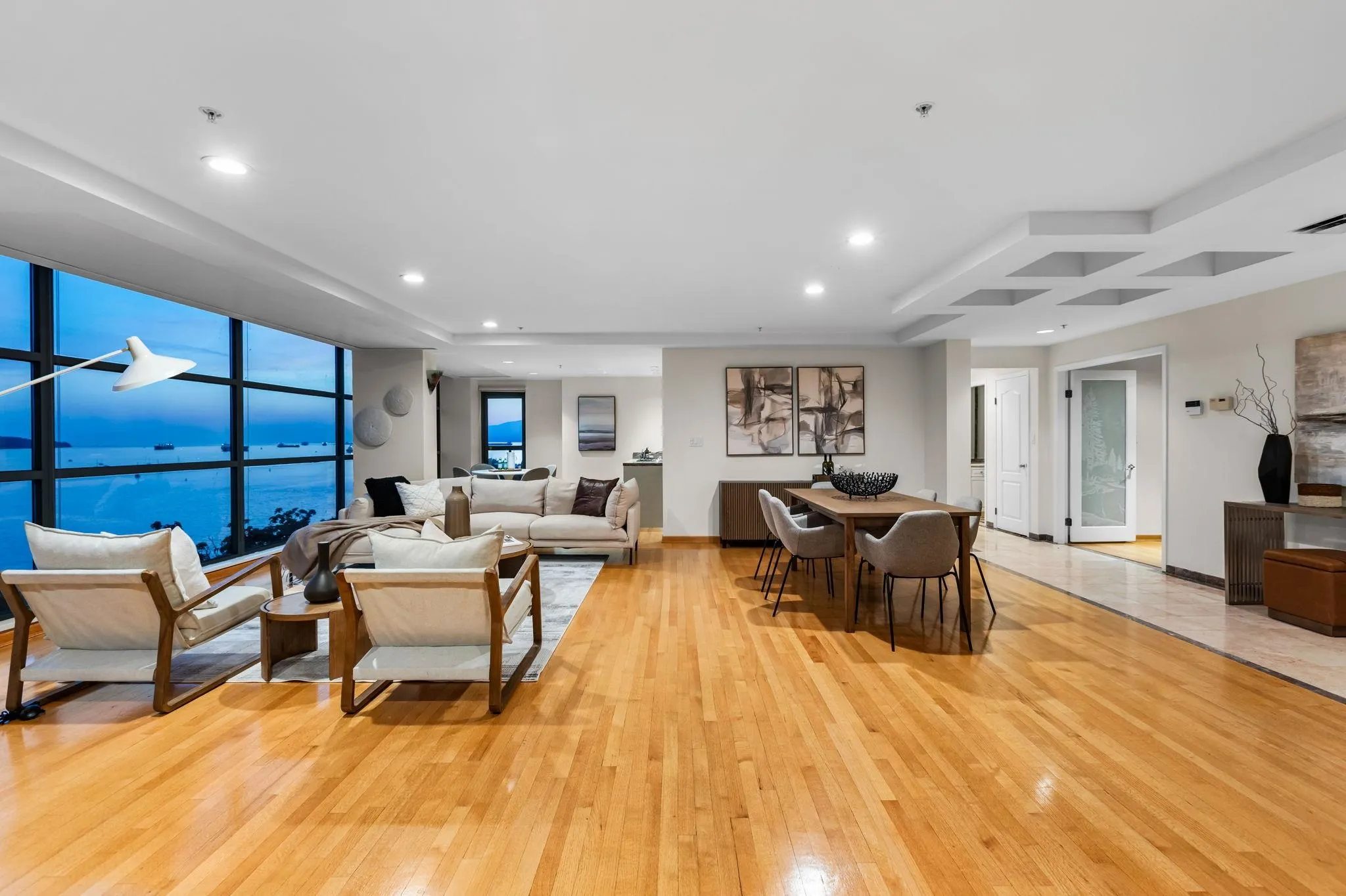 1233 Beach Avenue #901