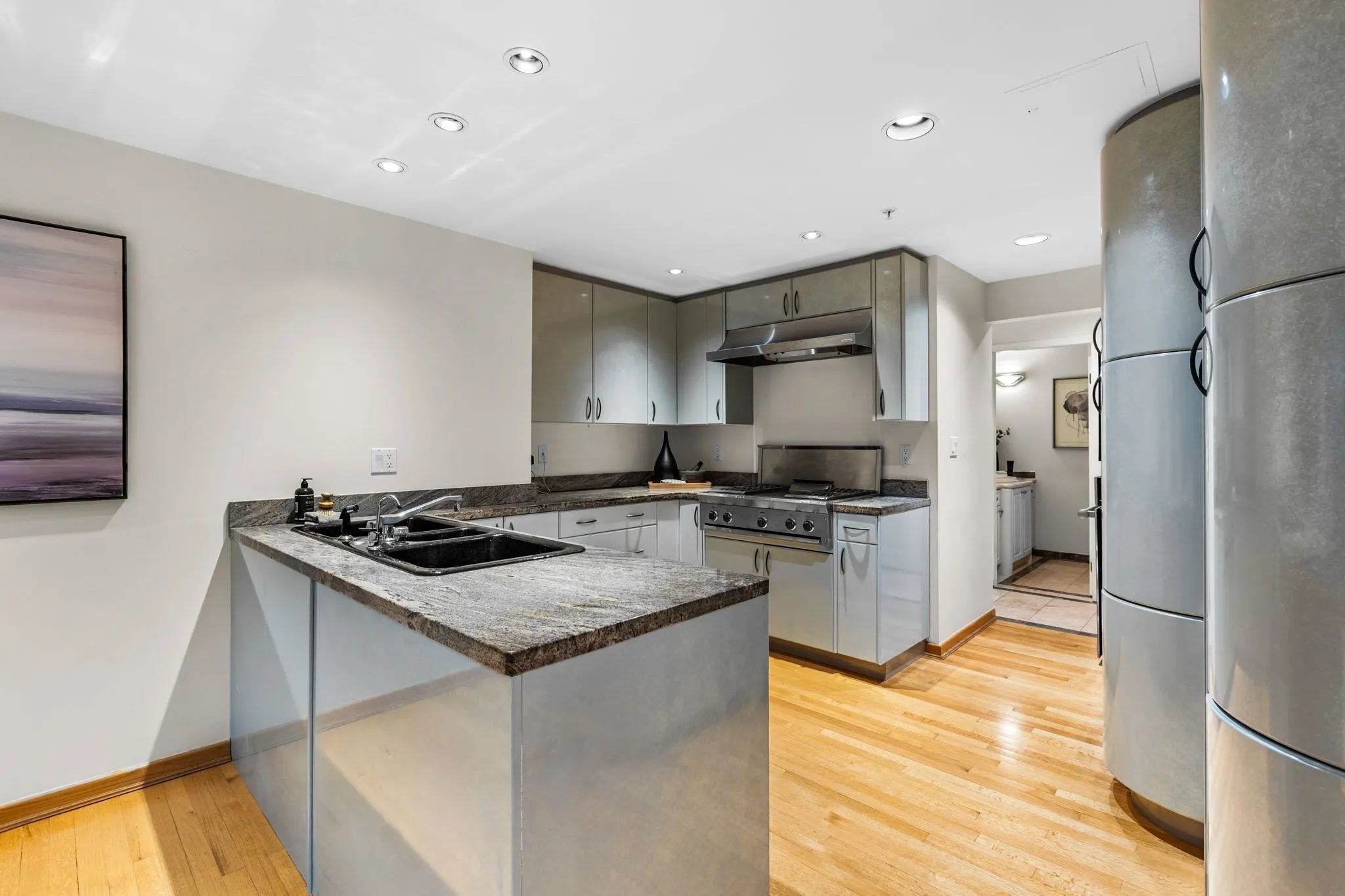 1233 Beach Avenue #901