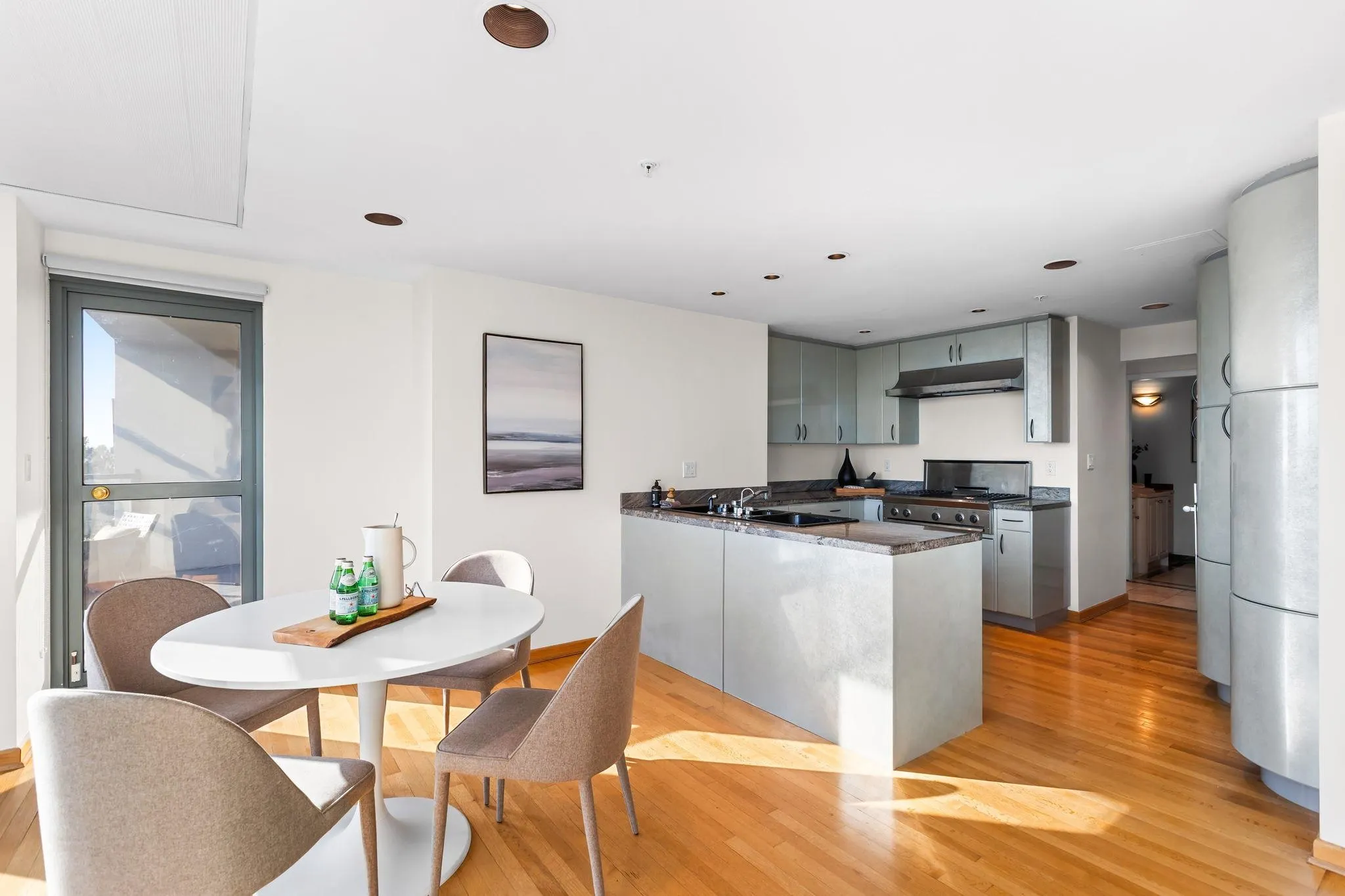 1233 Beach Avenue #901