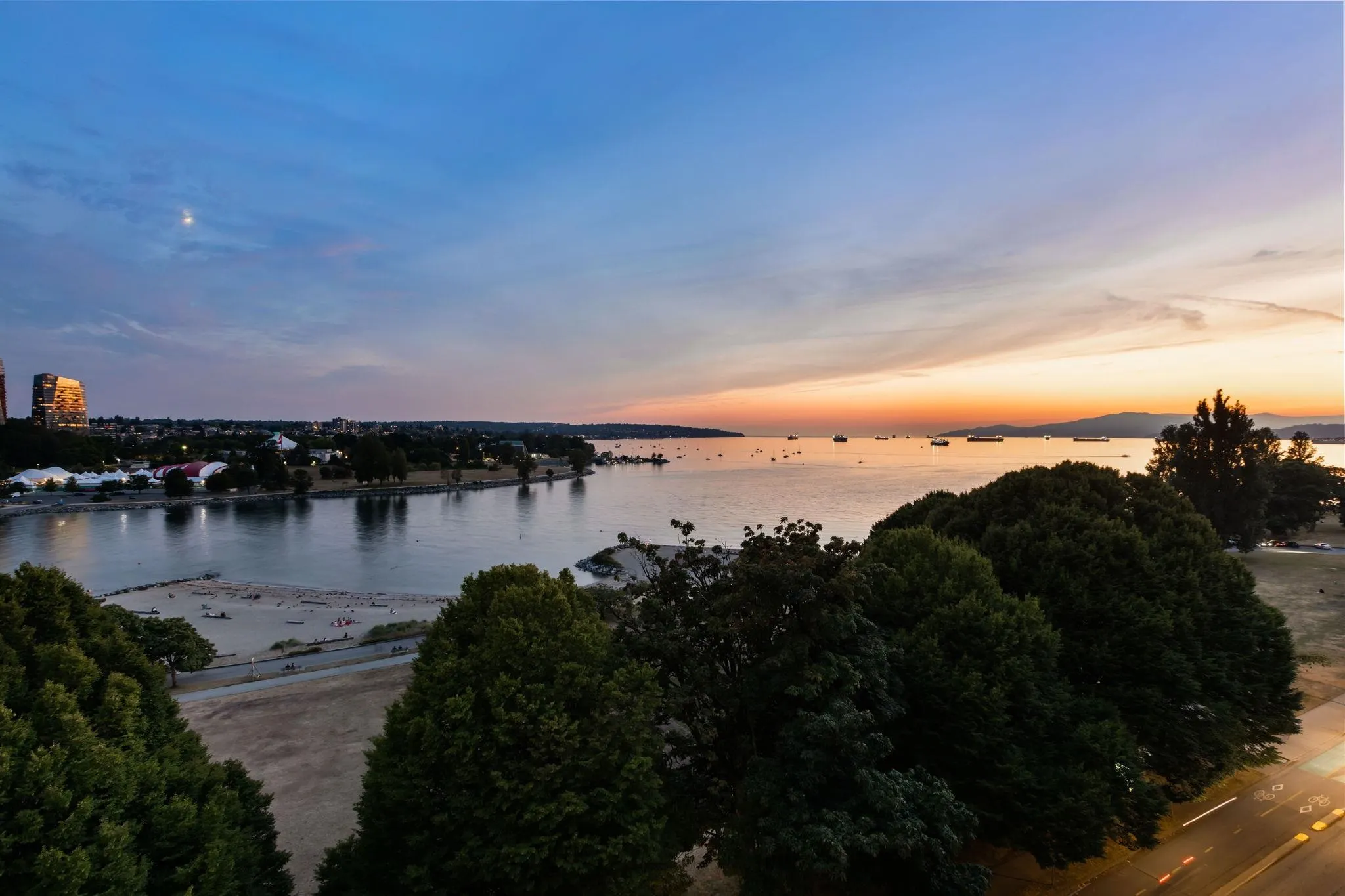 1233 Beach Avenue #901