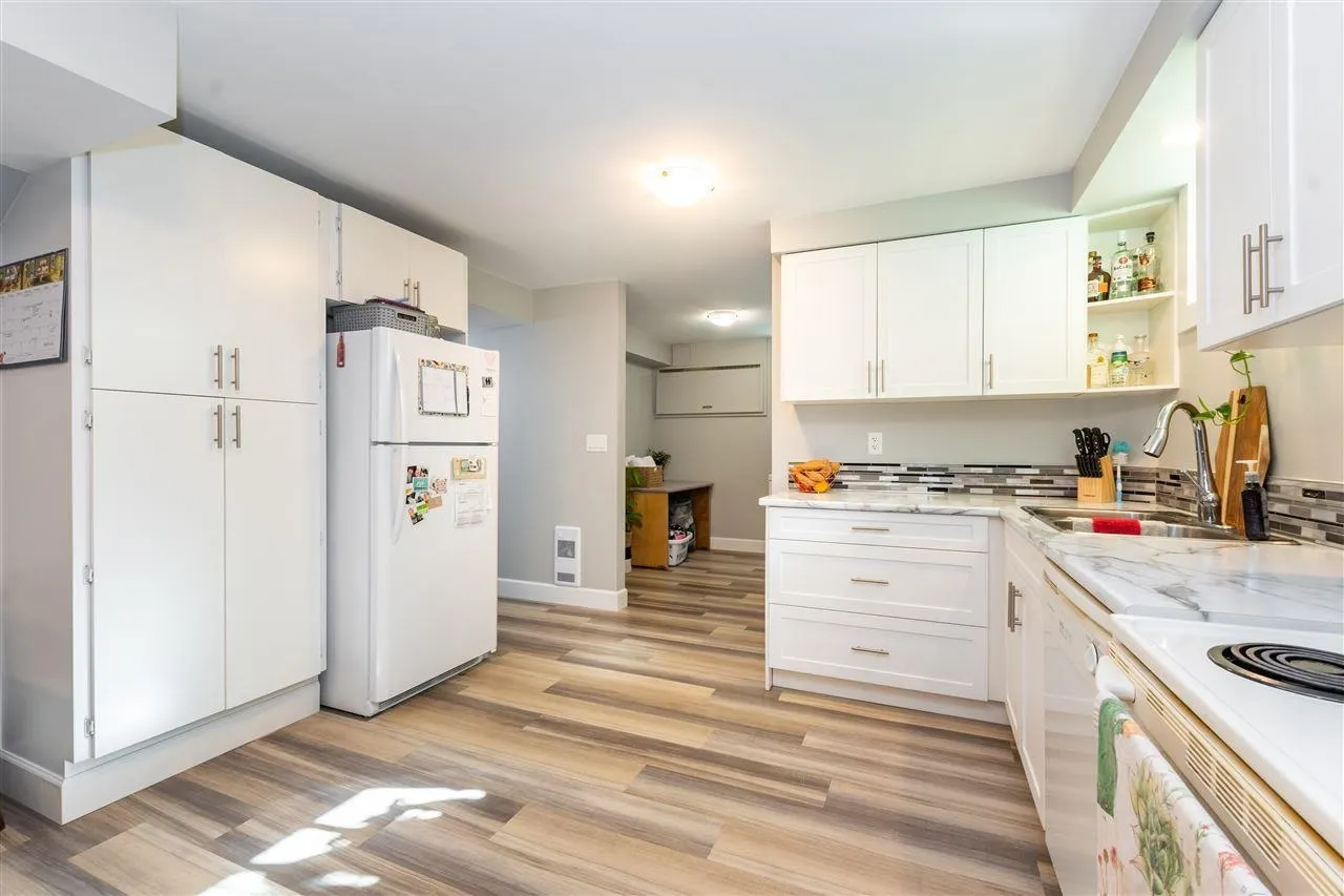 7407 Crestwood Drive