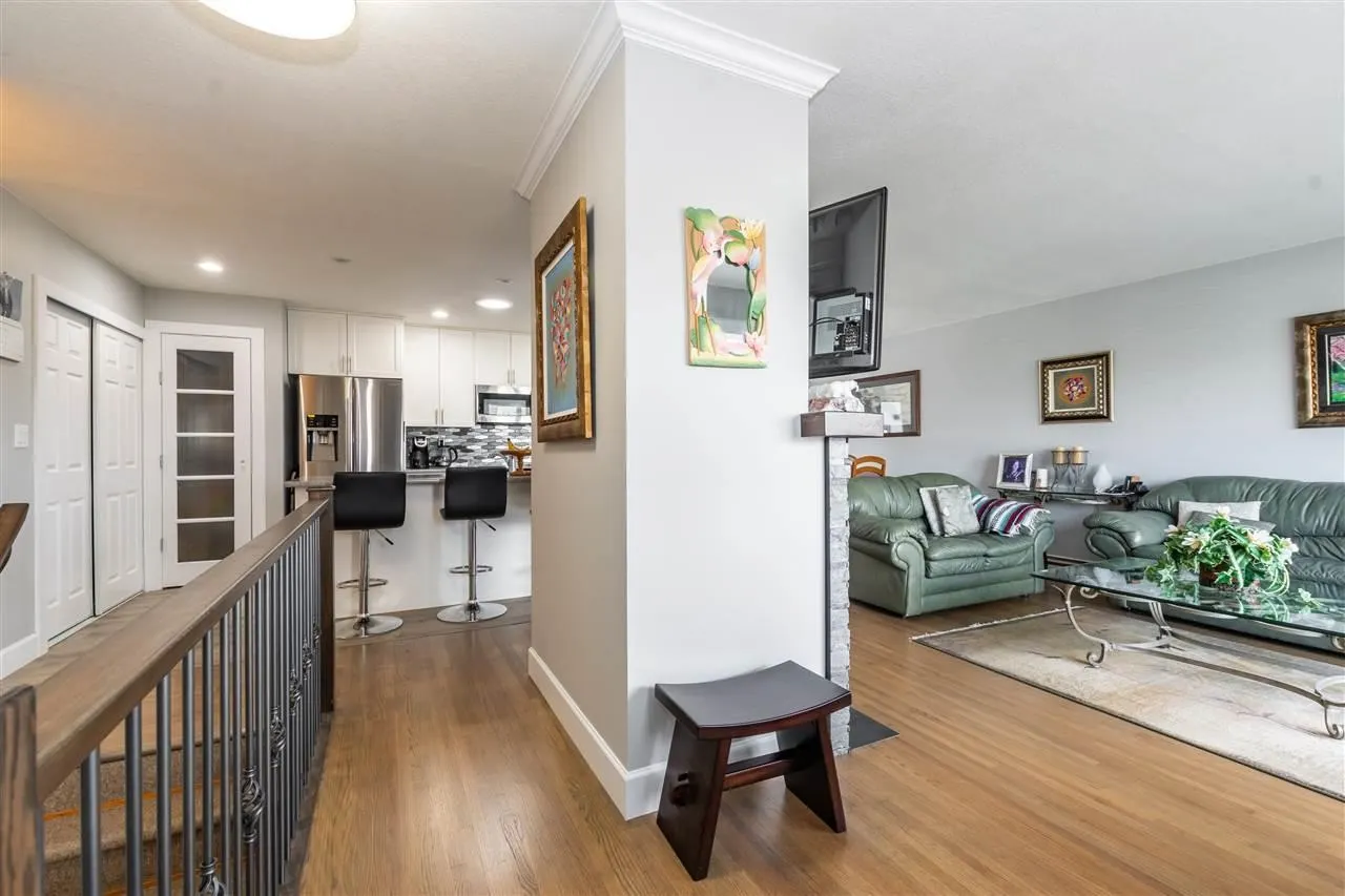 7407 Crestwood Drive