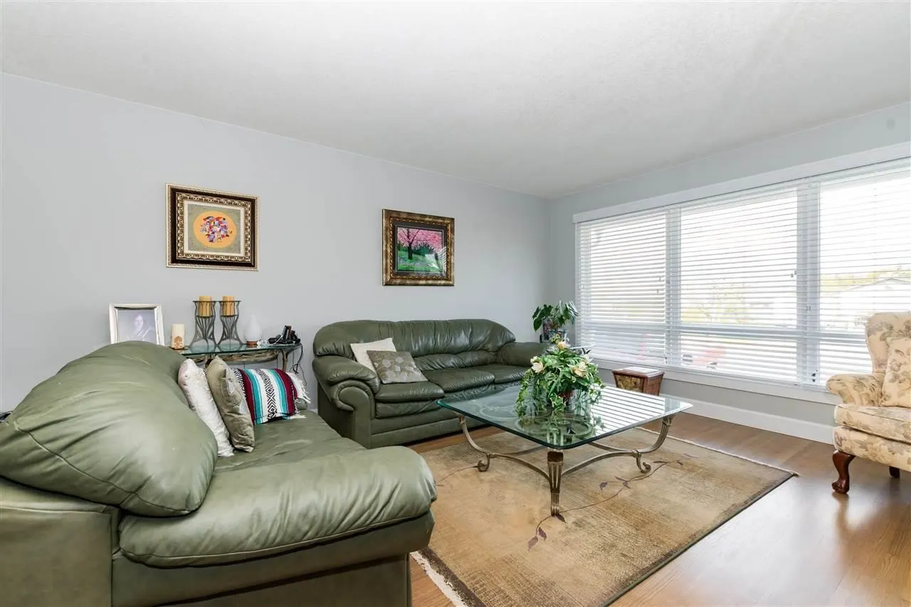 7407 Crestwood Drive