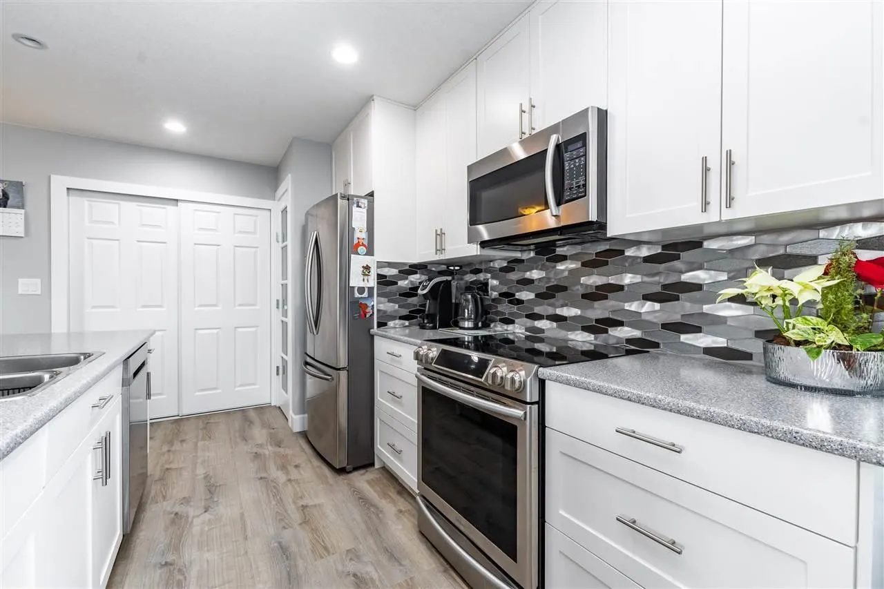 7407 Crestwood Drive