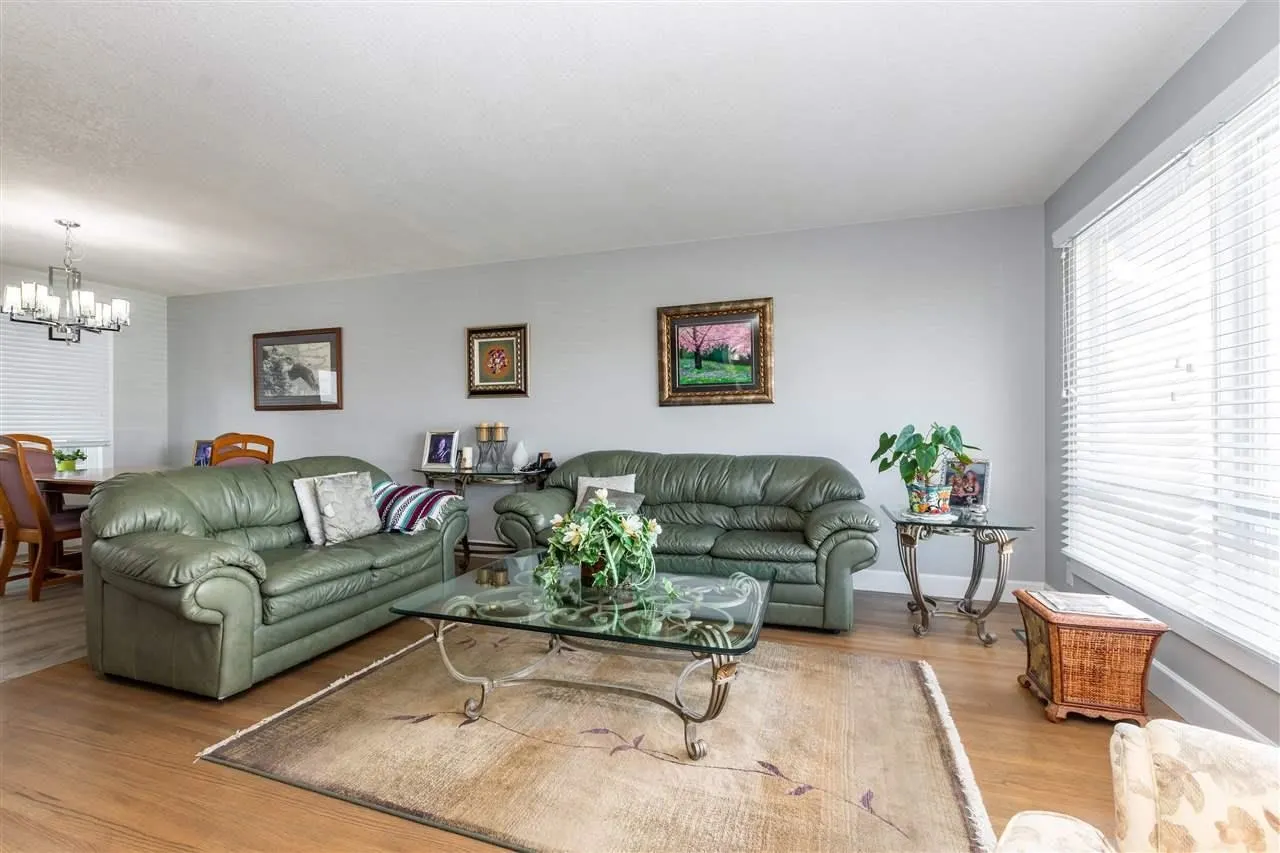 7407 Crestwood Drive