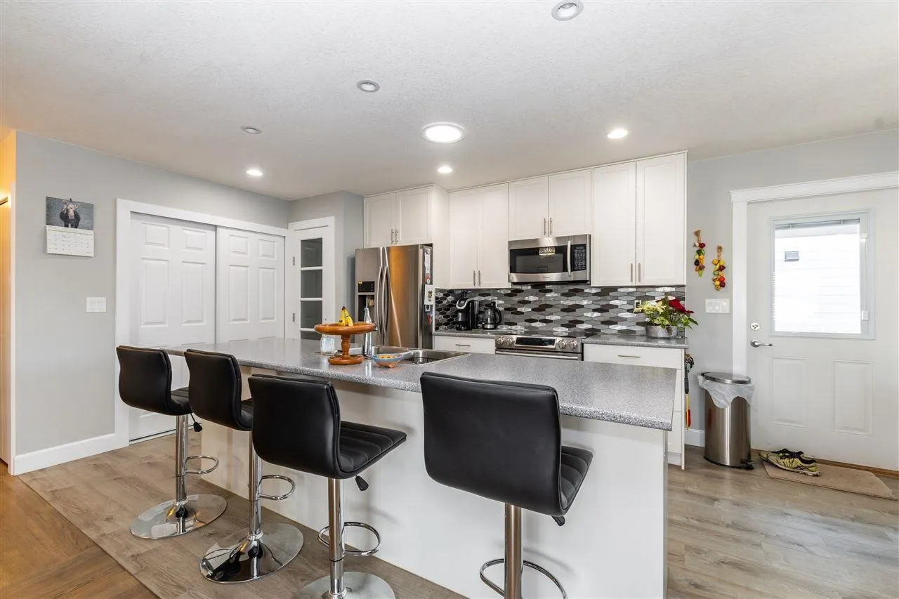 7407 Crestwood Drive