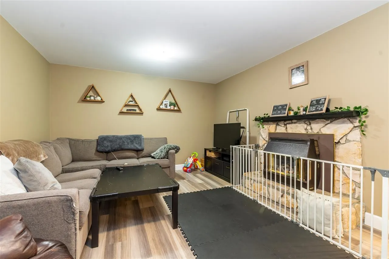 7407 Crestwood Drive