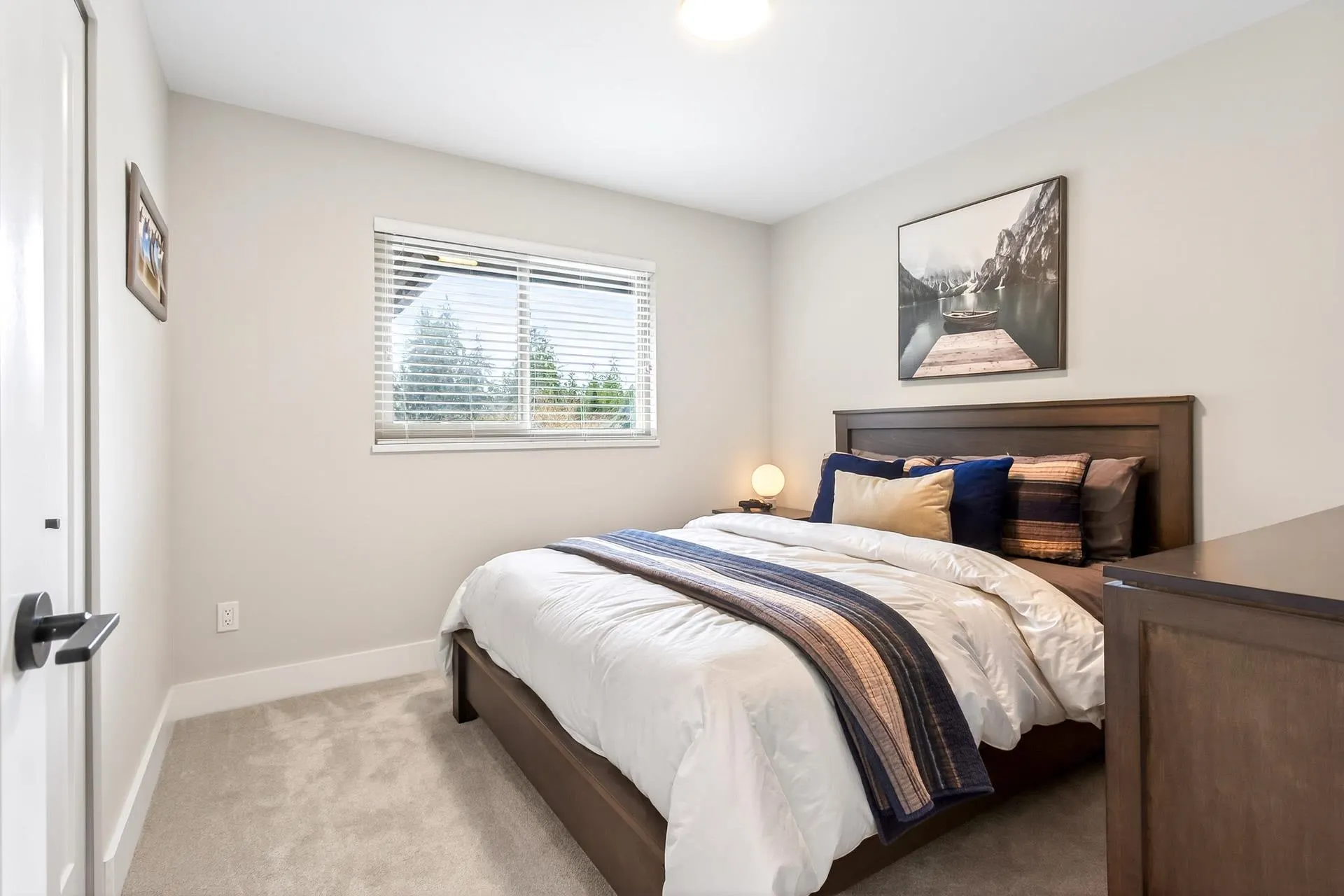 969 Mansfield Crescent