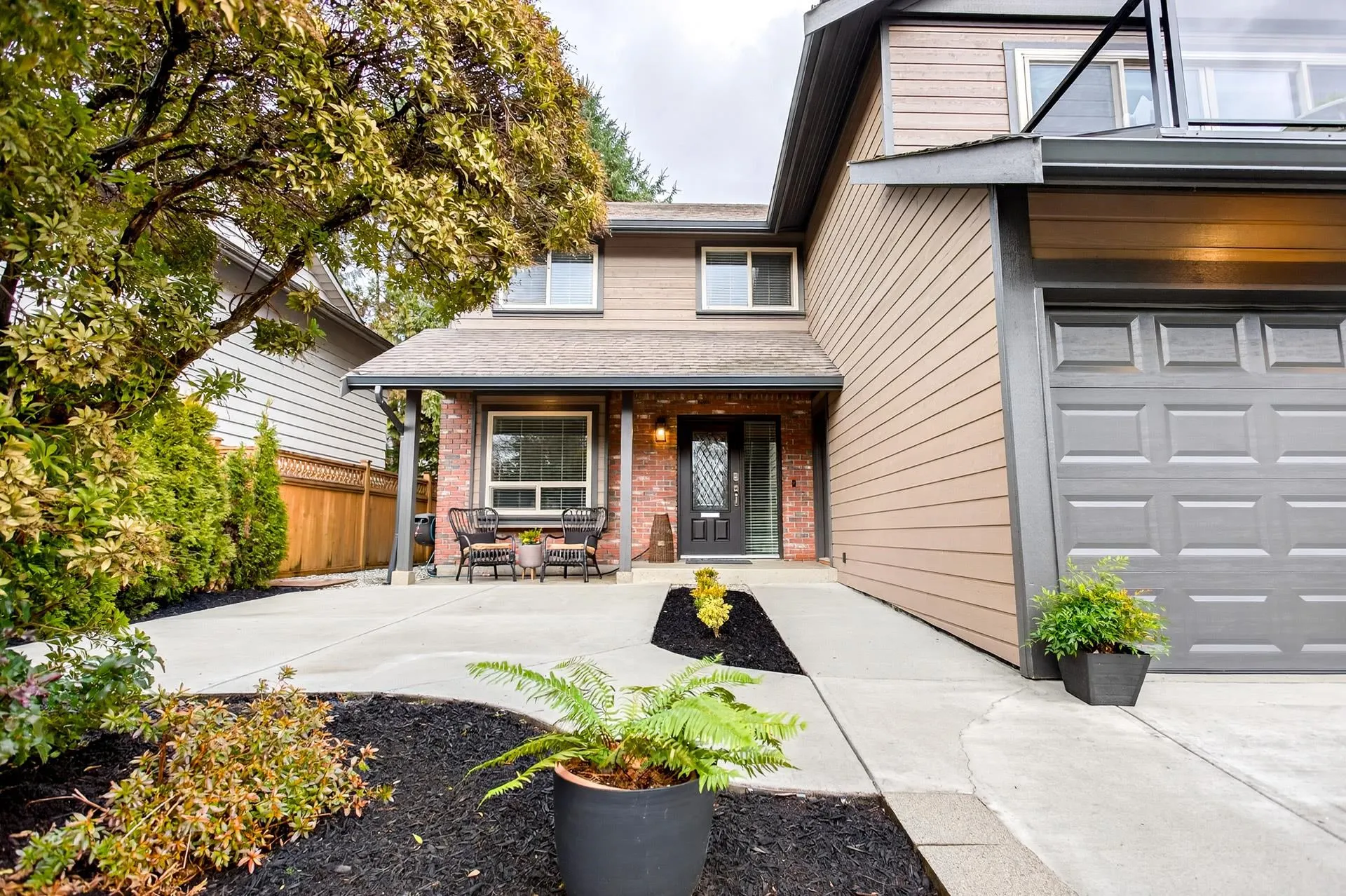 969 Mansfield Crescent
