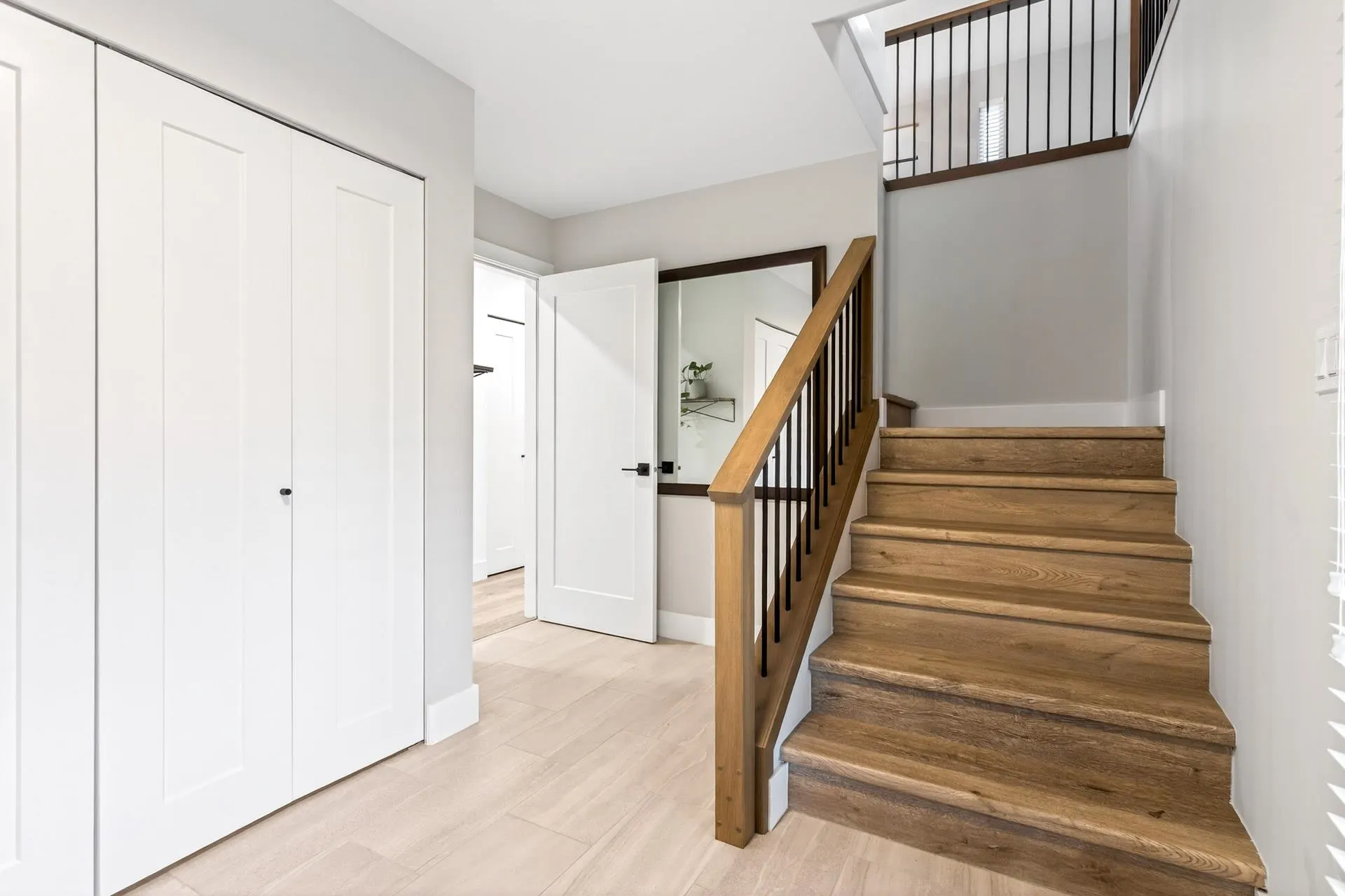 969 Mansfield Crescent