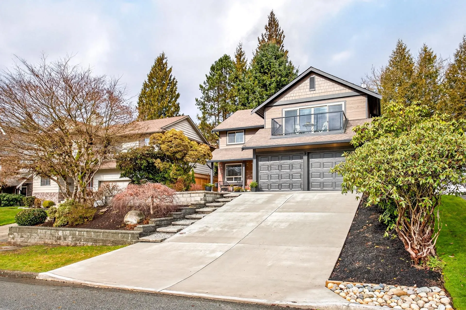 969 Mansfield Crescent