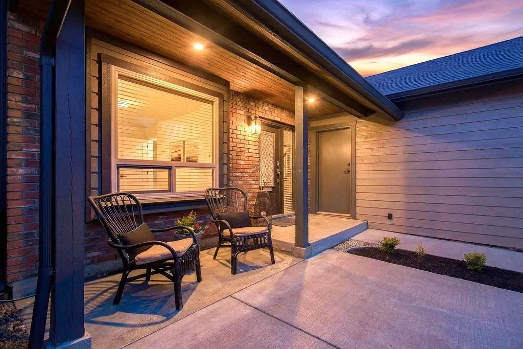 969 Mansfield Crescent