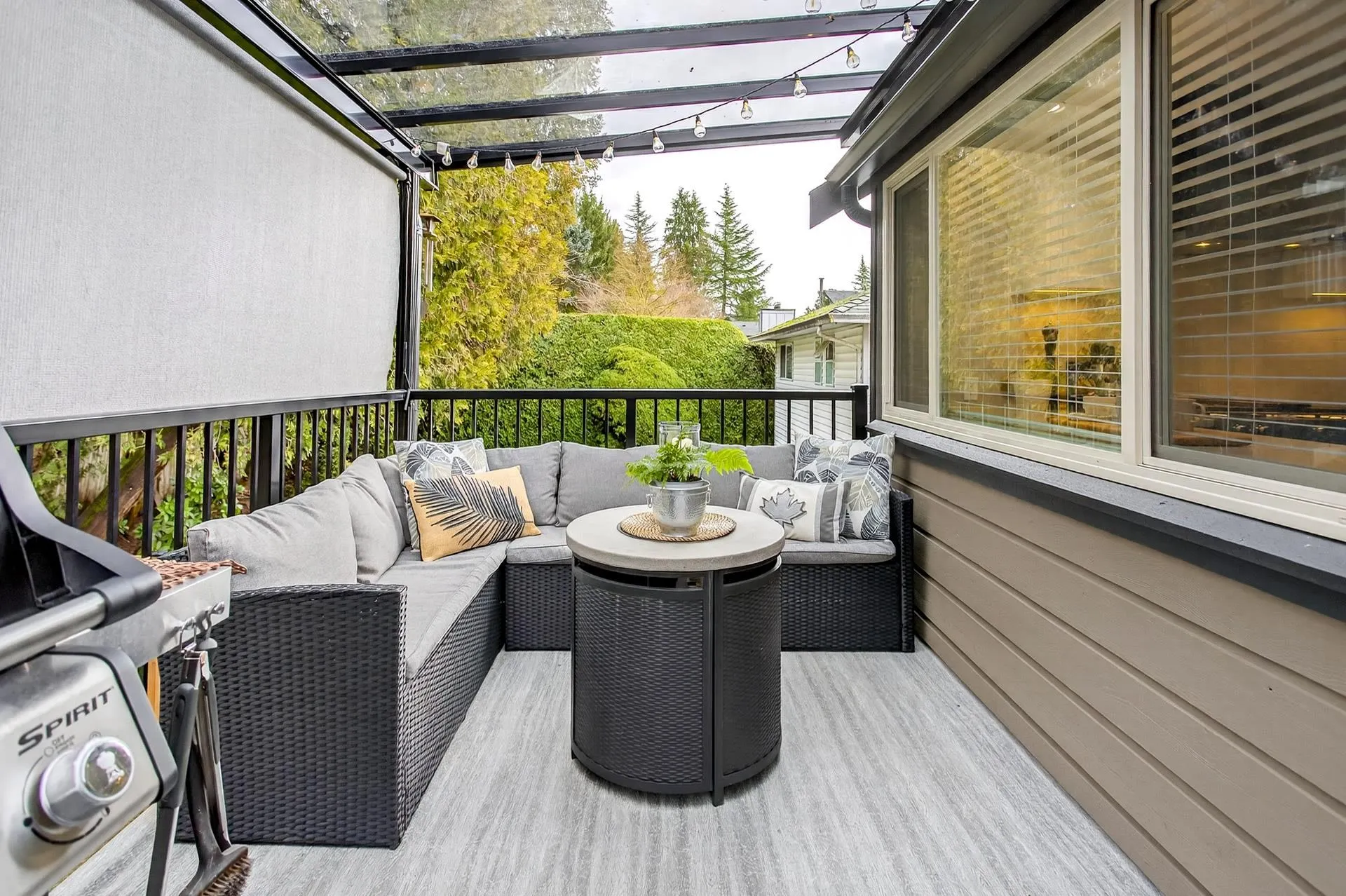 969 Mansfield Crescent