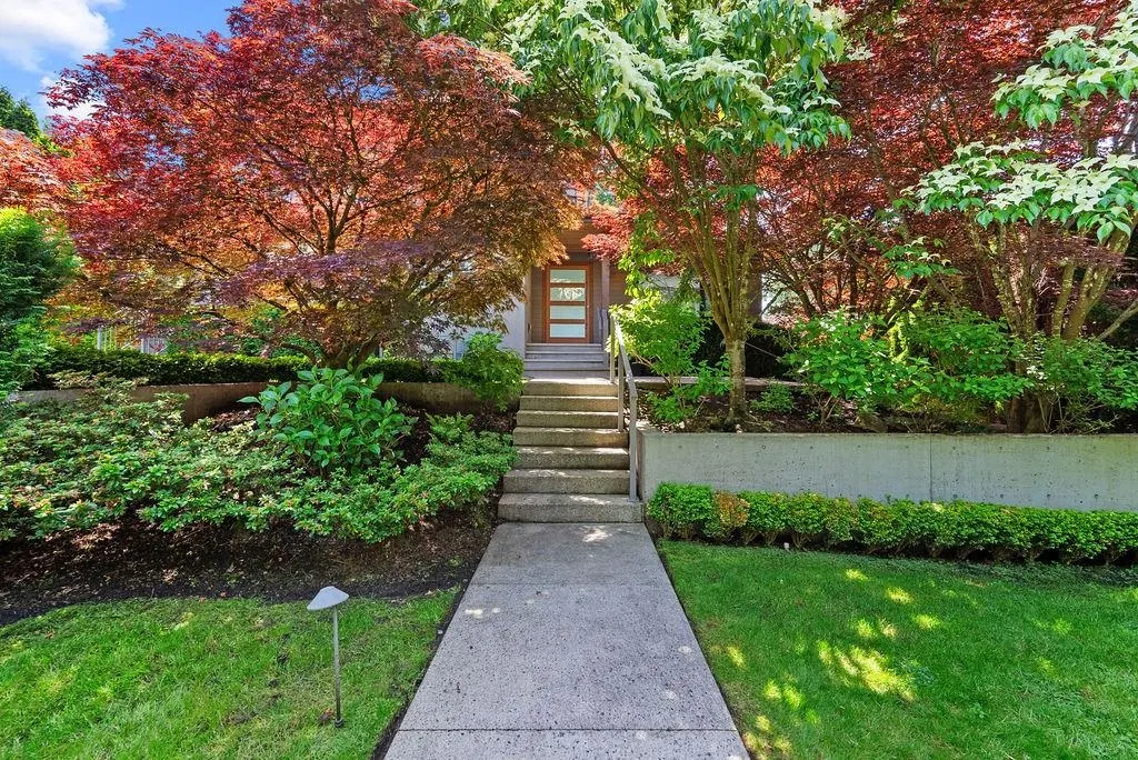 990 Jefferson Avenue