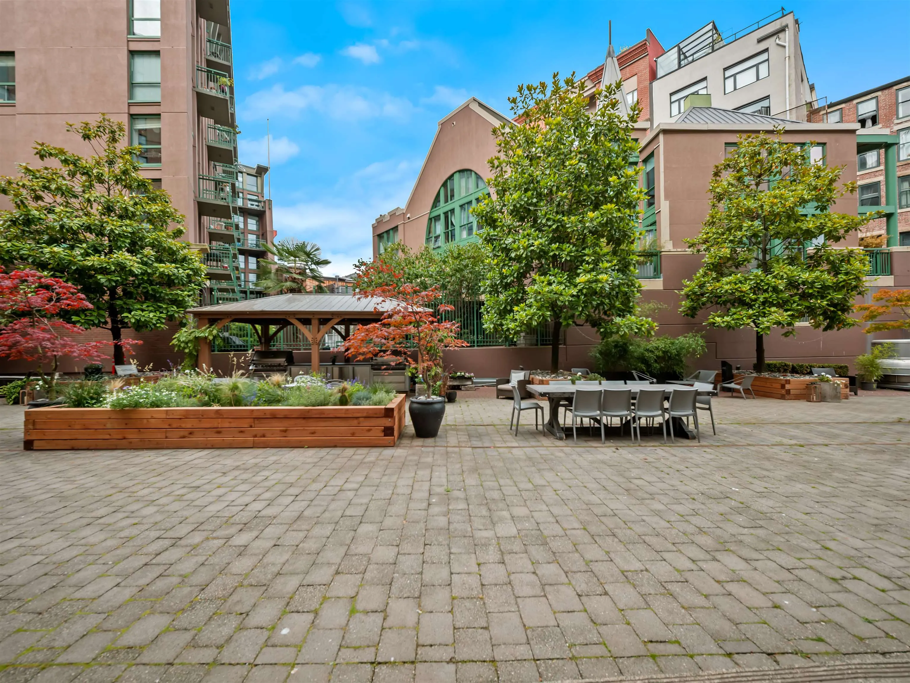 47 E Cordova Street
