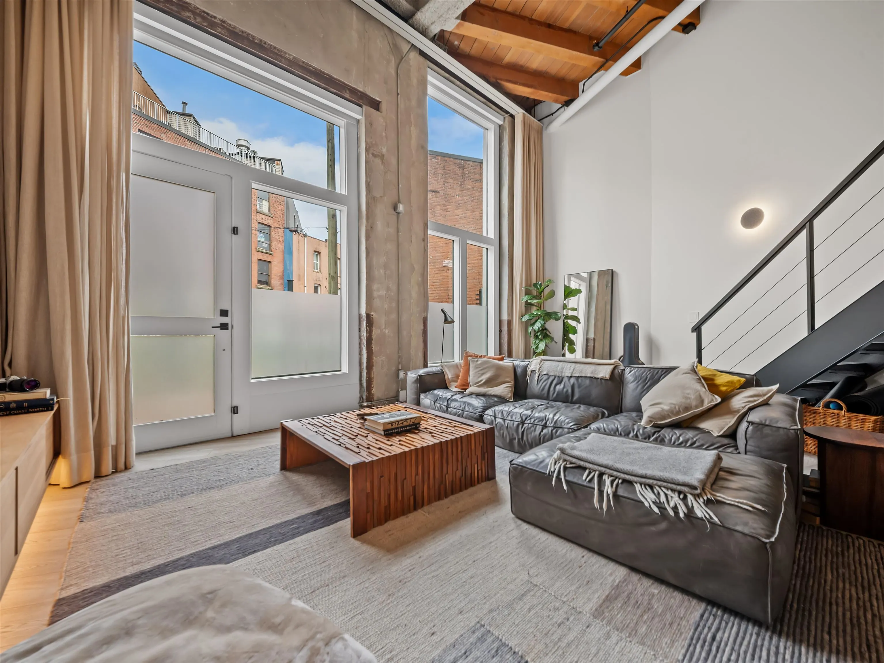 47 E Cordova Street