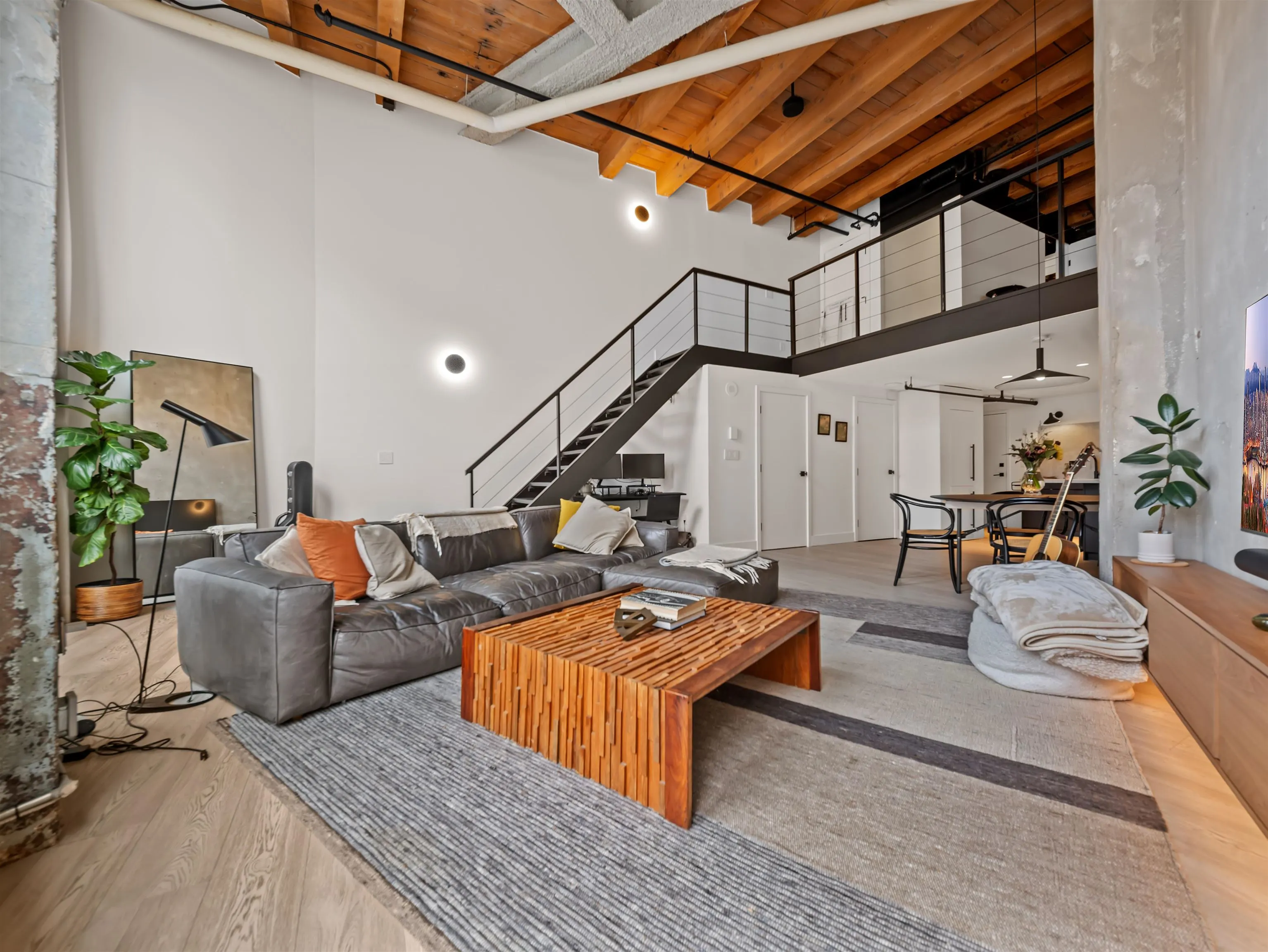 47 E Cordova Street