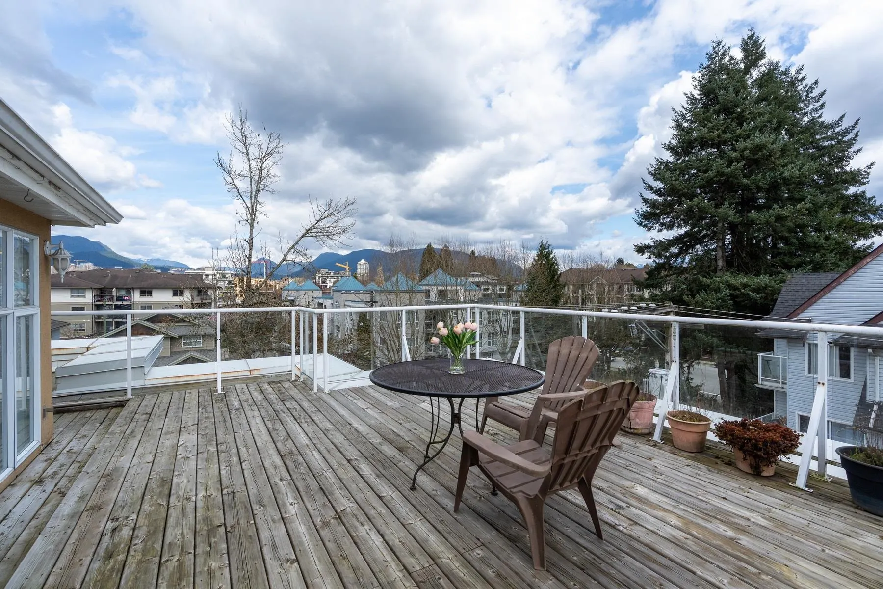 2340 Hawthorne Avenue #404