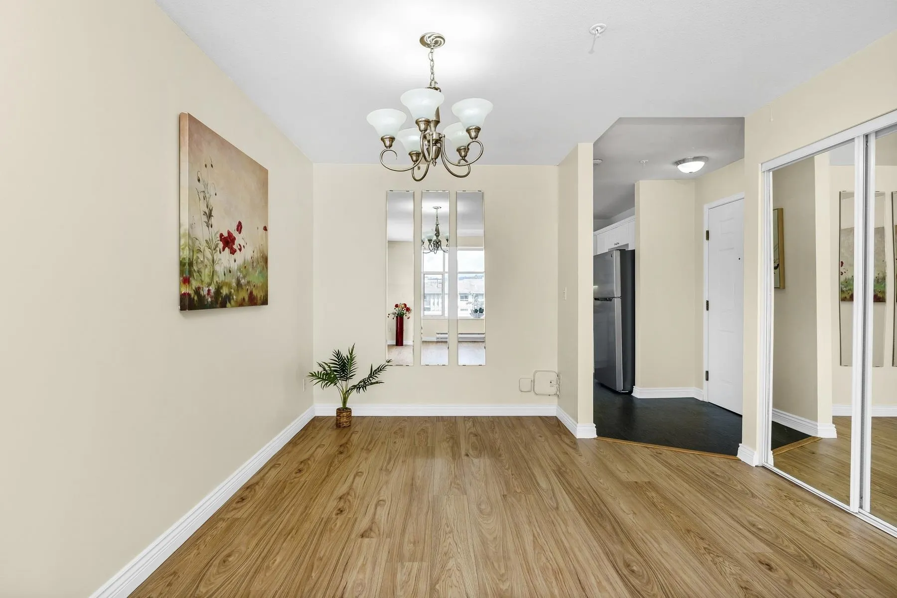 2340 Hawthorne Avenue #404