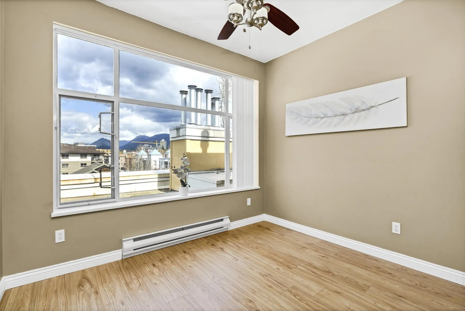 2340 Hawthorne Avenue #404