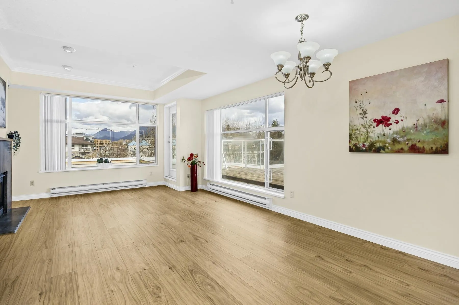 2340 Hawthorne Avenue #404