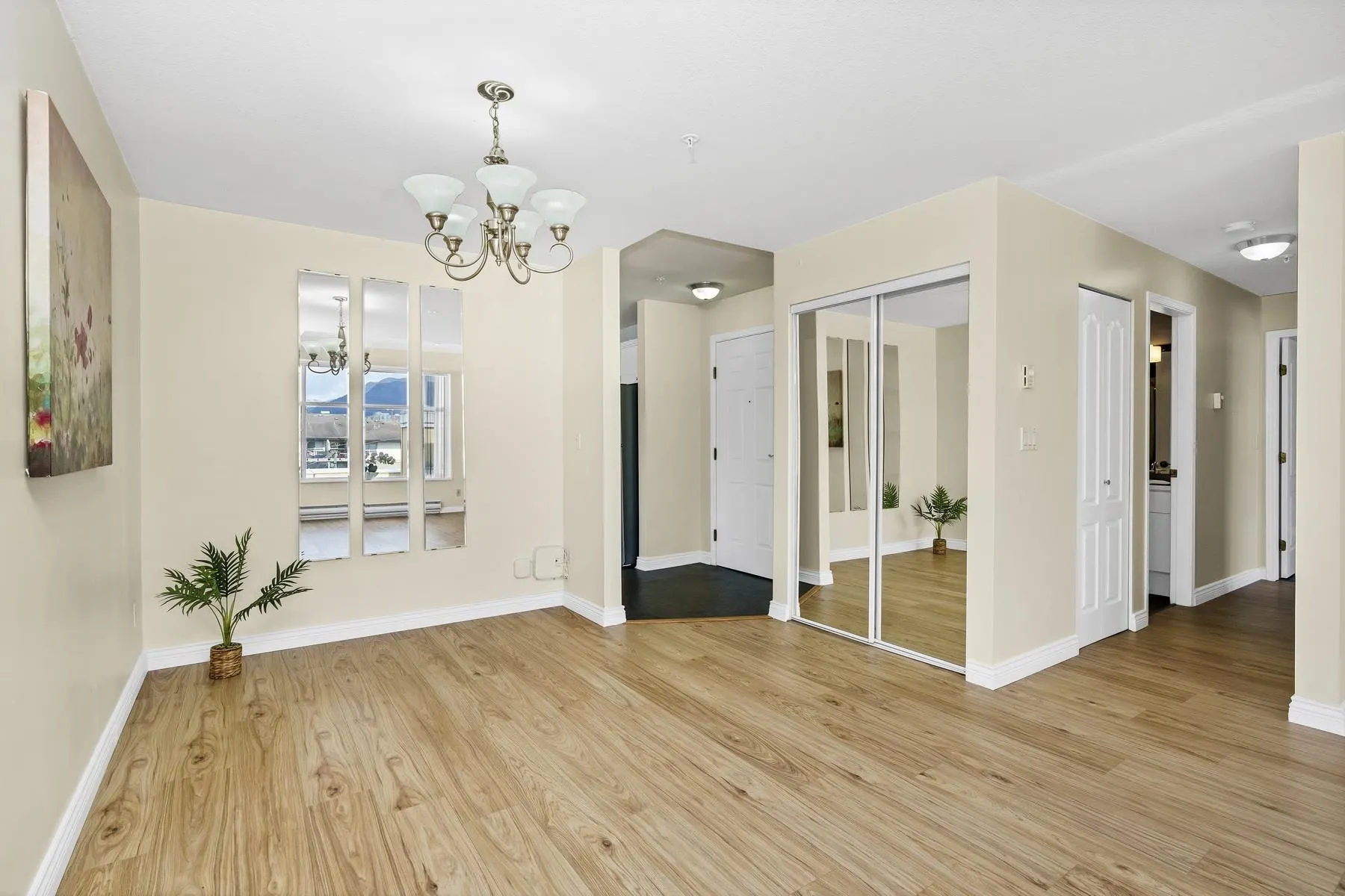 2340 Hawthorne Avenue #404