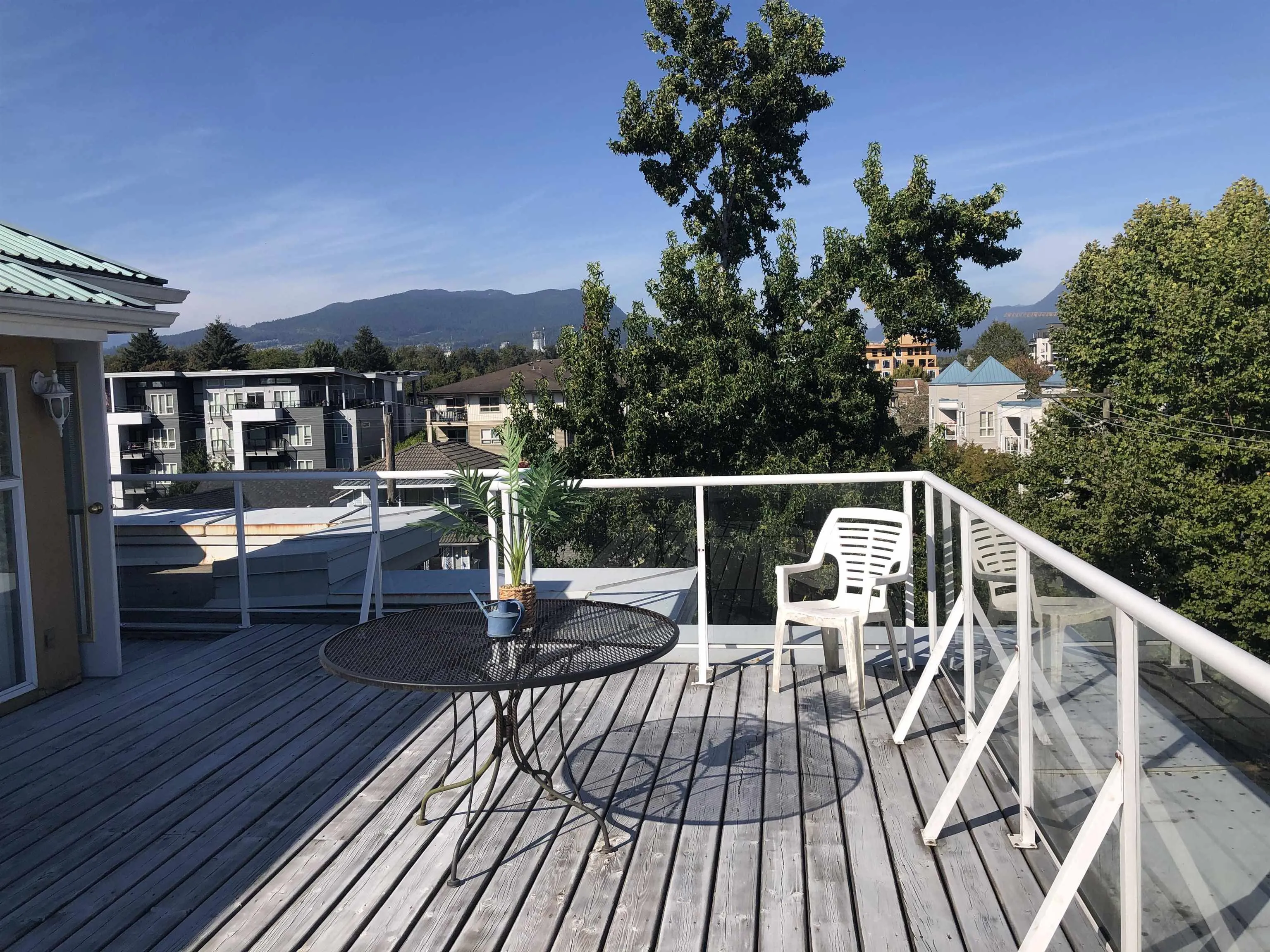 2340 Hawthorne Avenue #404